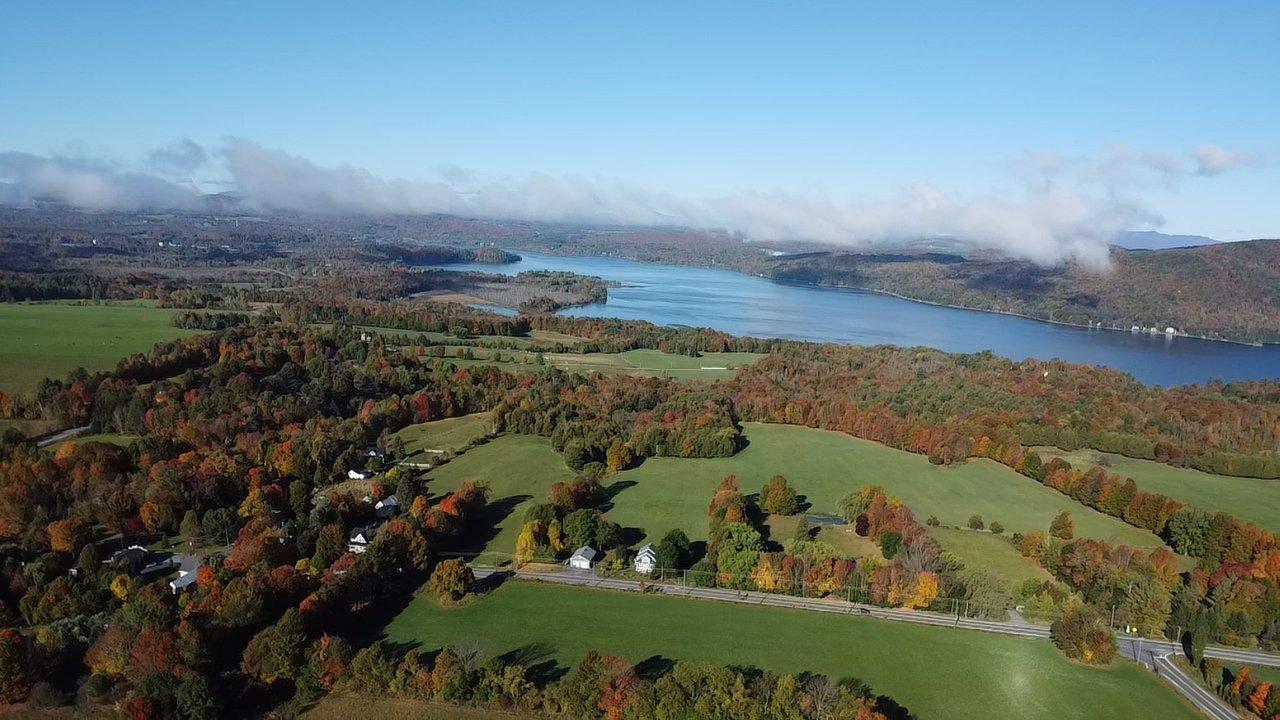 









2275

 - 2295


Route 143

,
Hatley - Municipalité,




QC
J0B4B0

