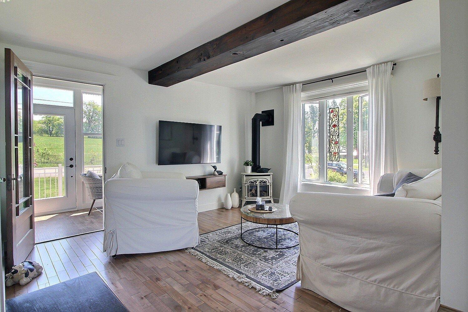 









2275

 - 2295


Route 143

,
Hatley - Municipalité,




QC
J0B4B0

