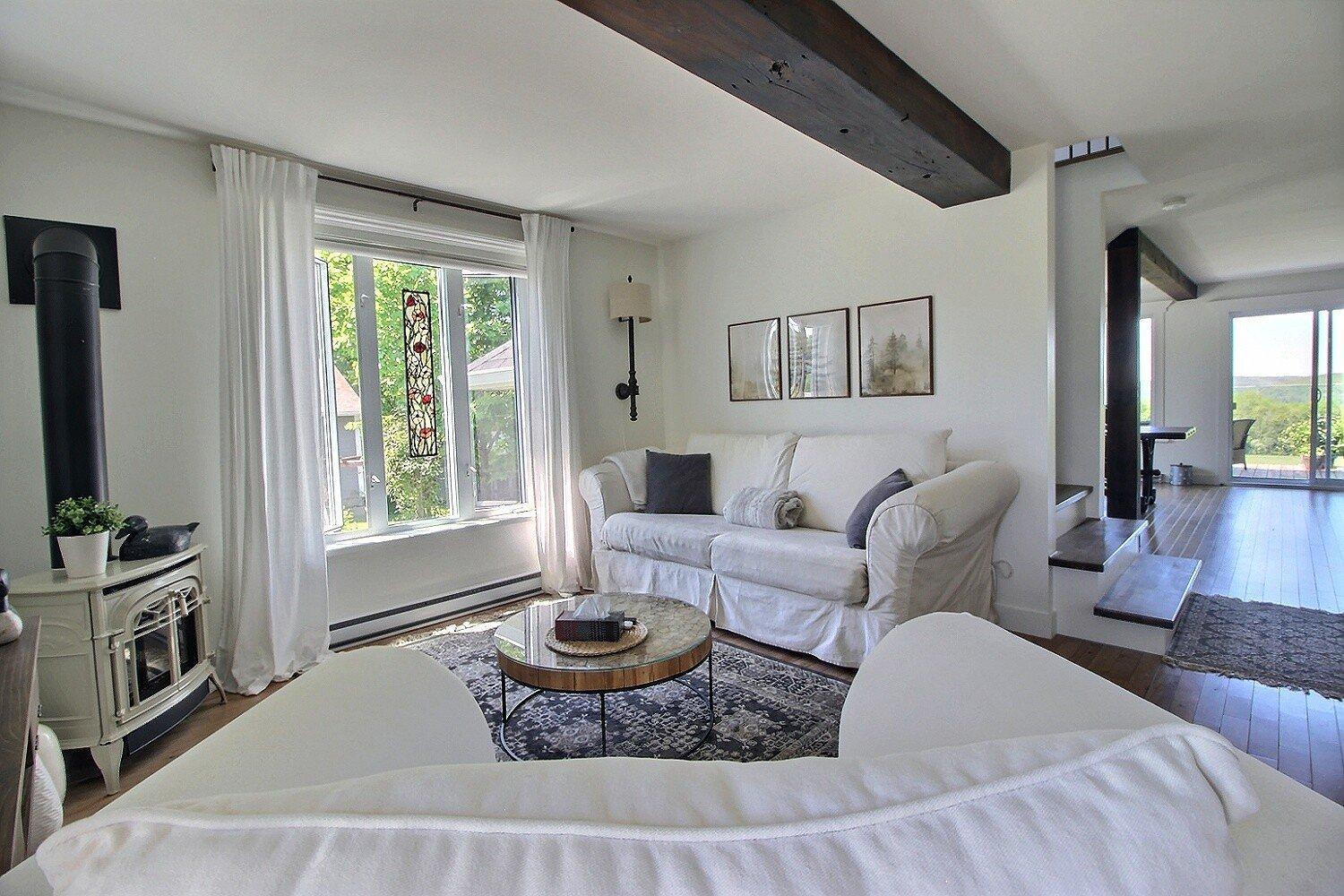 









2275

 - 2295


Route 143

,
Hatley - Municipalité,




QC
J0B4B0

