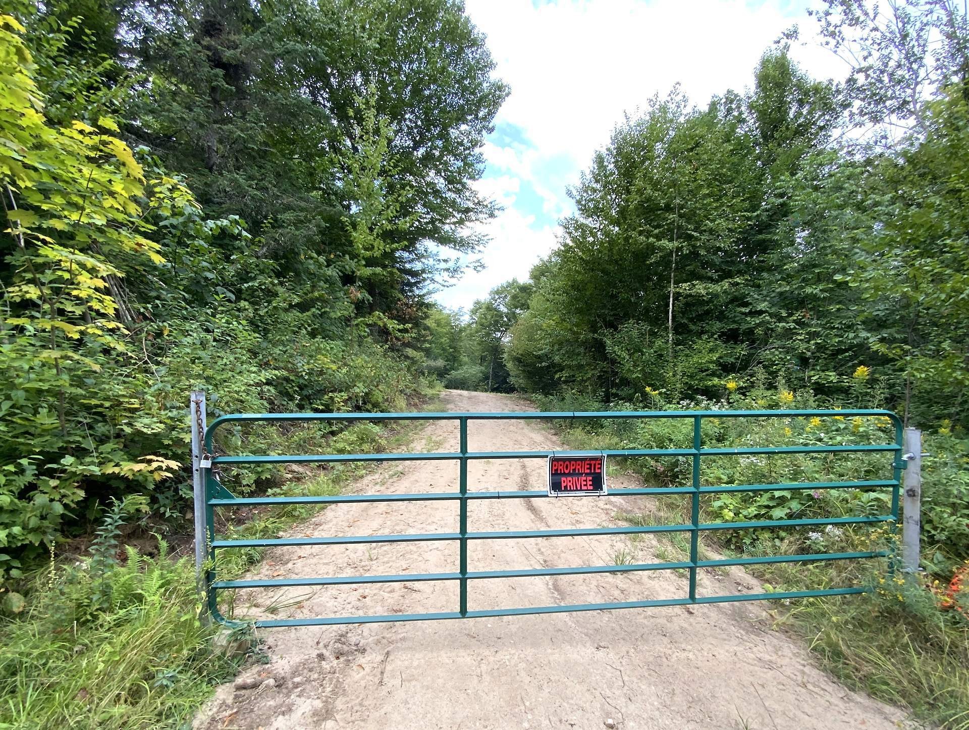 









131


Mtée Rochon

,
Ripon,







QC
J0V1V0

