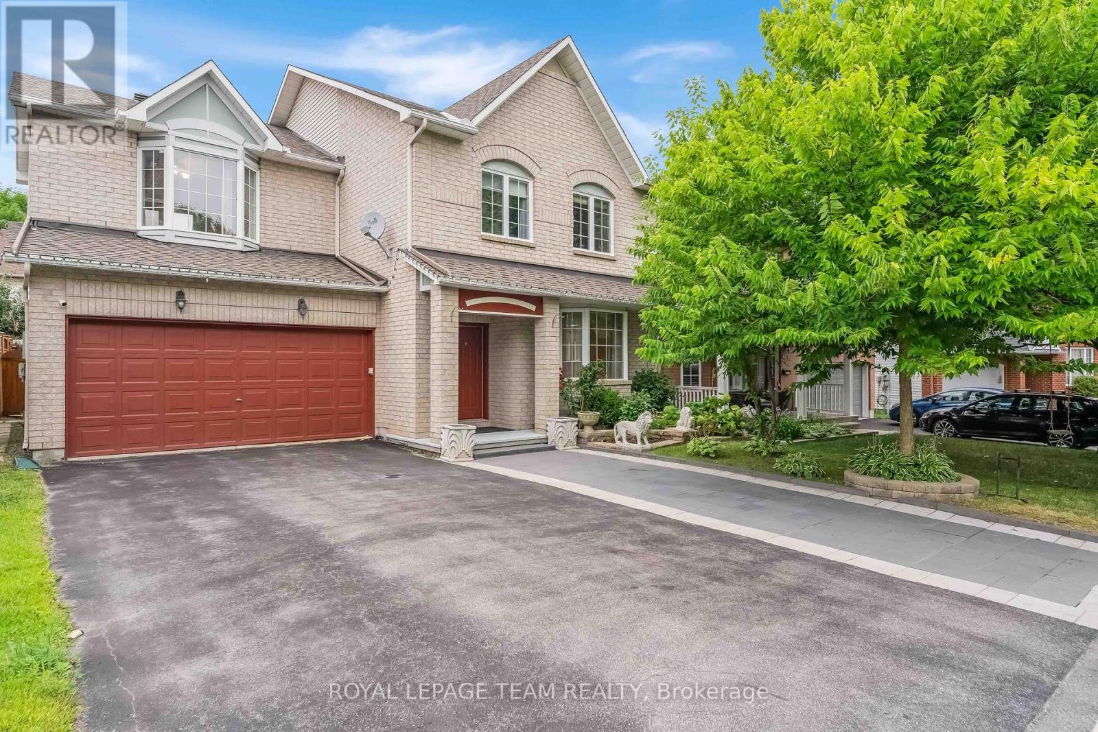 












18 OAKHAM RIDGE

,
Ottawa,




Ontario
K2K3B3


