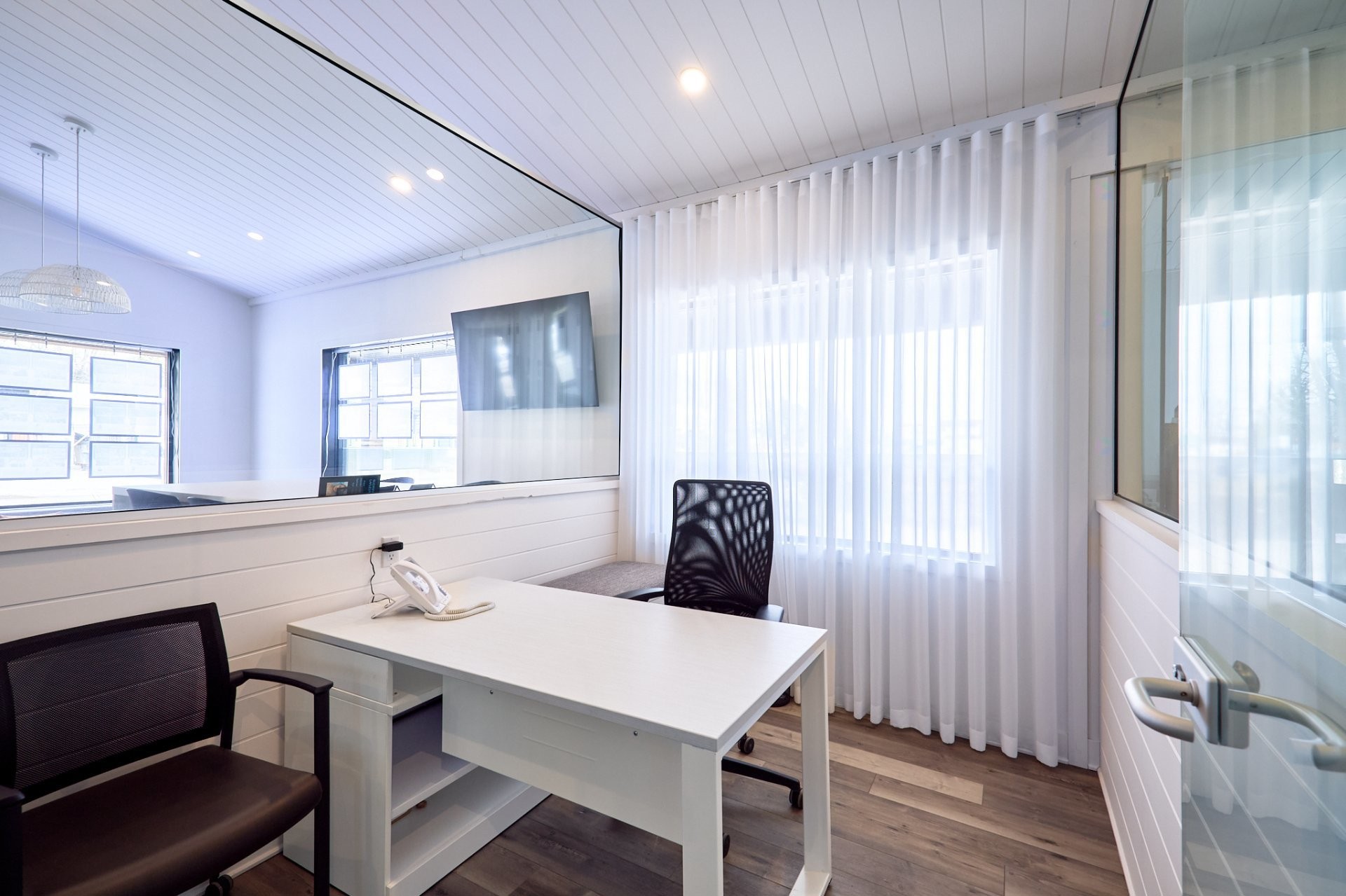 









416


Rue Principale

,
Saint-Donat,




QC
J0T2C0

