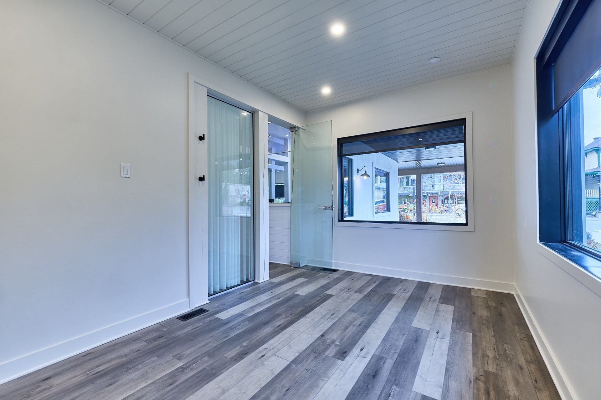 









416


Rue Principale

,
Saint-Donat,




QC
J0T2C0

