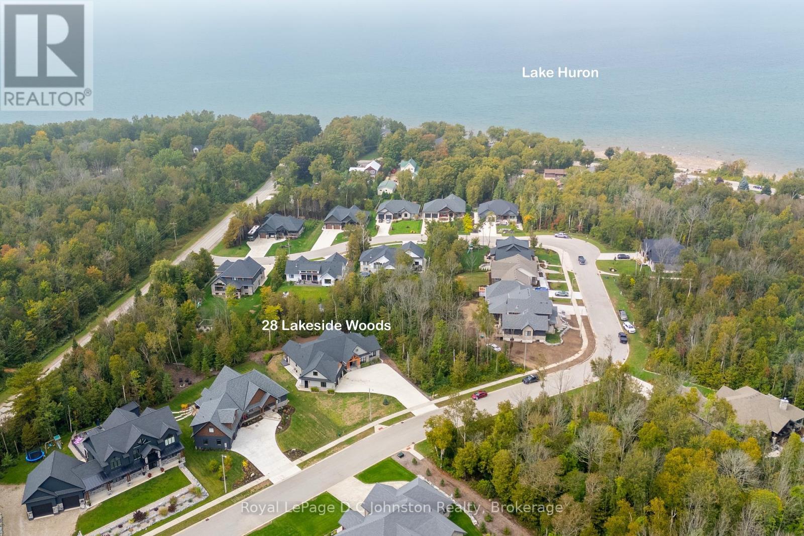 












28 LAKESIDE WOODS CRESCENT

,
Saugeen Shores,




Ontario
N0H2C6

