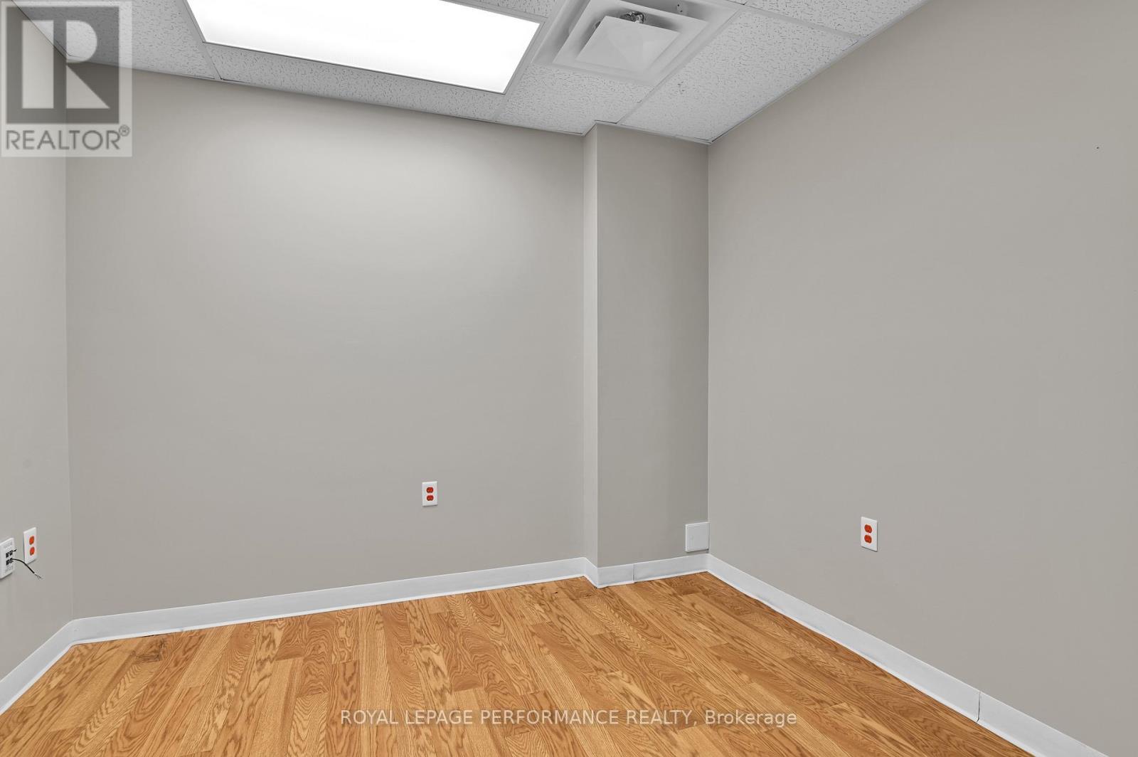 












117 FIRST STREET E

,
Cornwall,




Ontario
K6H1K8

