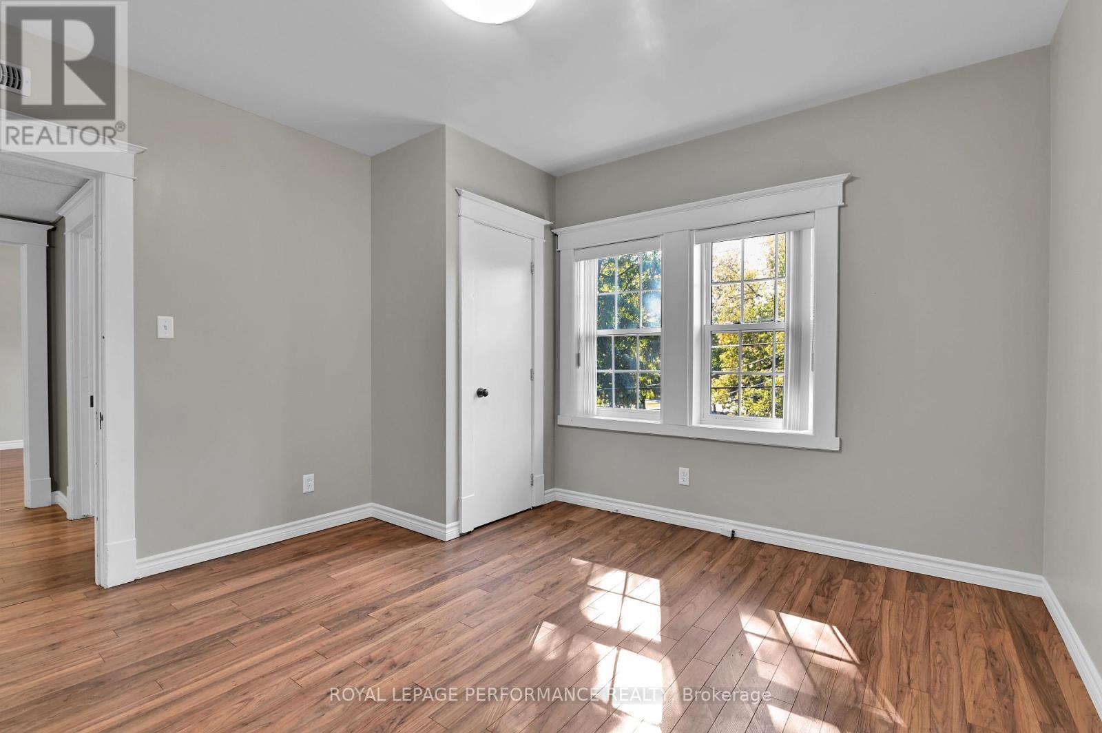 












117 FIRST STREET E

,
Cornwall,




Ontario
K6H1K8

