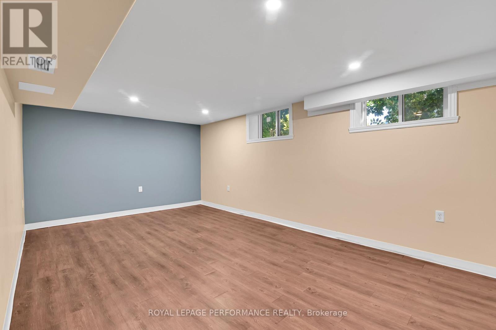 












117 FIRST STREET E

,
Cornwall,




Ontario
K6H1K8

