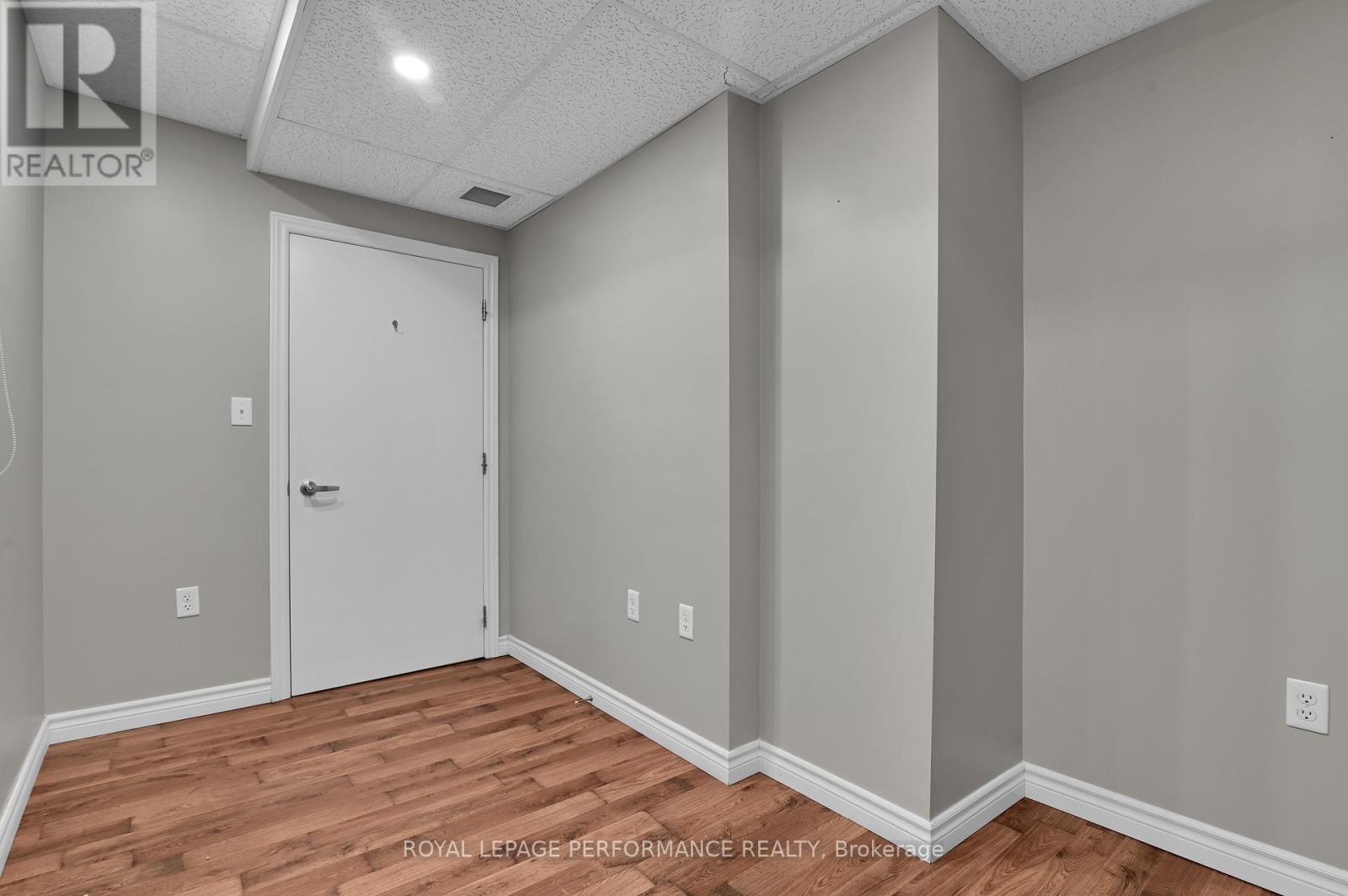 












117 FIRST STREET E

,
Cornwall,




Ontario
K6H1K8

