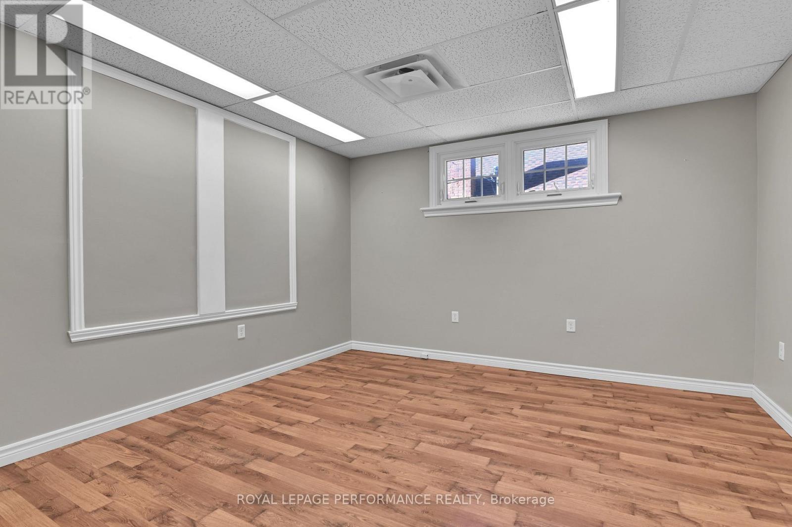 












117 FIRST STREET E

,
Cornwall,




Ontario
K6H1K8

