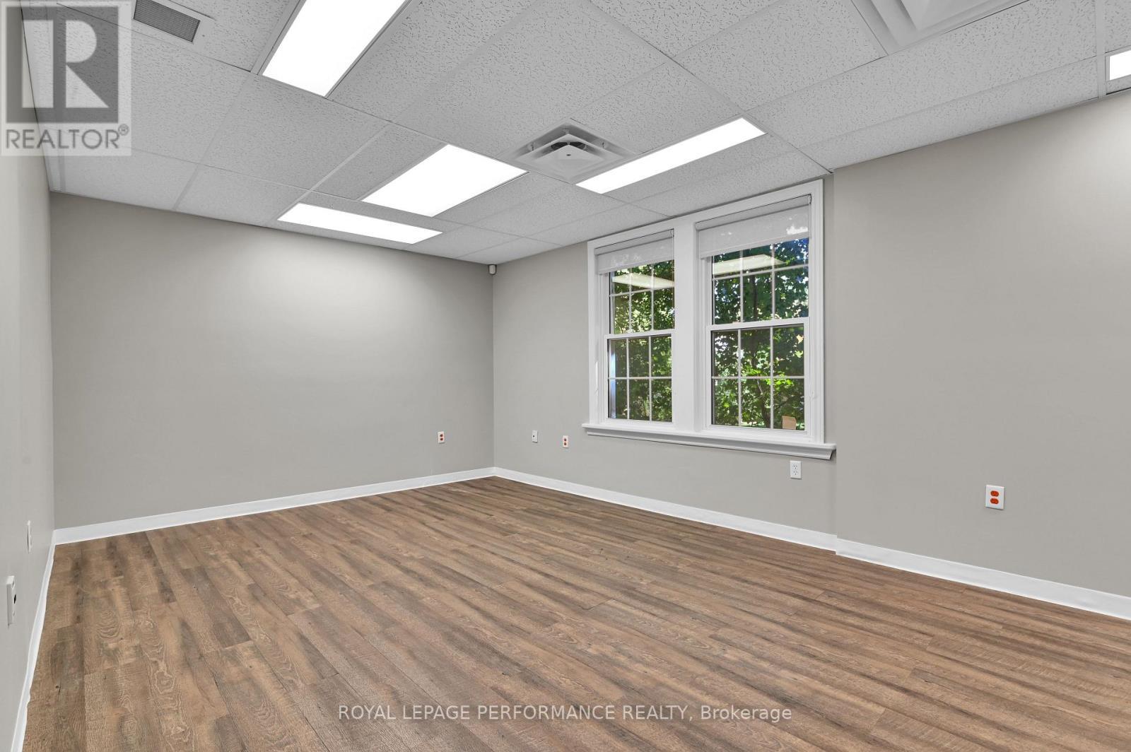 












117 FIRST STREET E

,
Cornwall,




Ontario
K6H1K8

