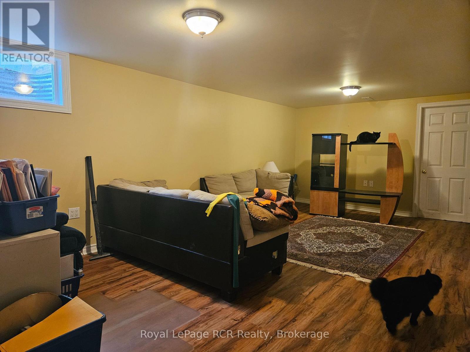 












321 8TH AVENUE E

,
Owen Sound,




Ontario
N4K3A3

