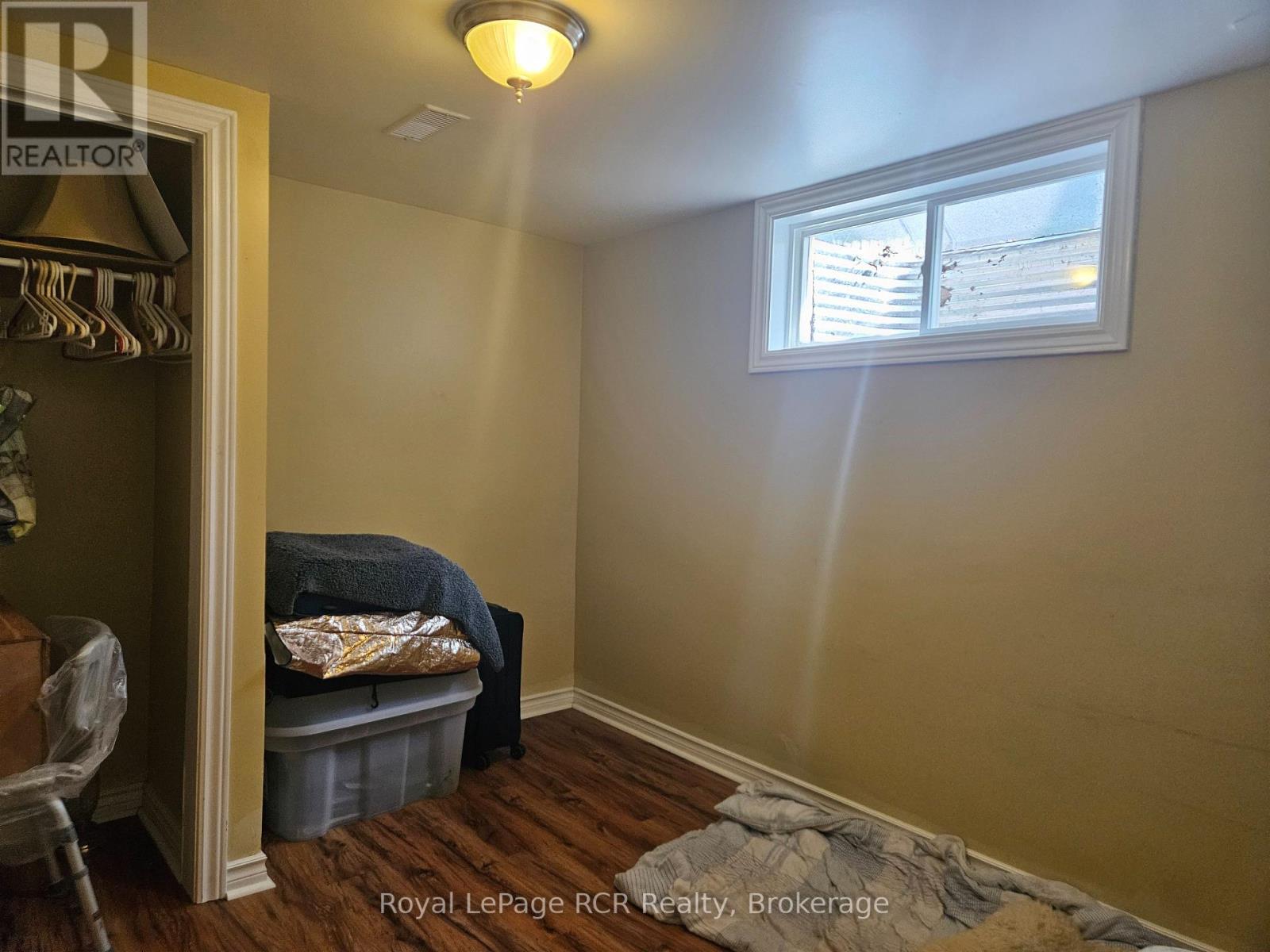 












321 8TH AVENUE E

,
Owen Sound,




Ontario
N4K3A3

