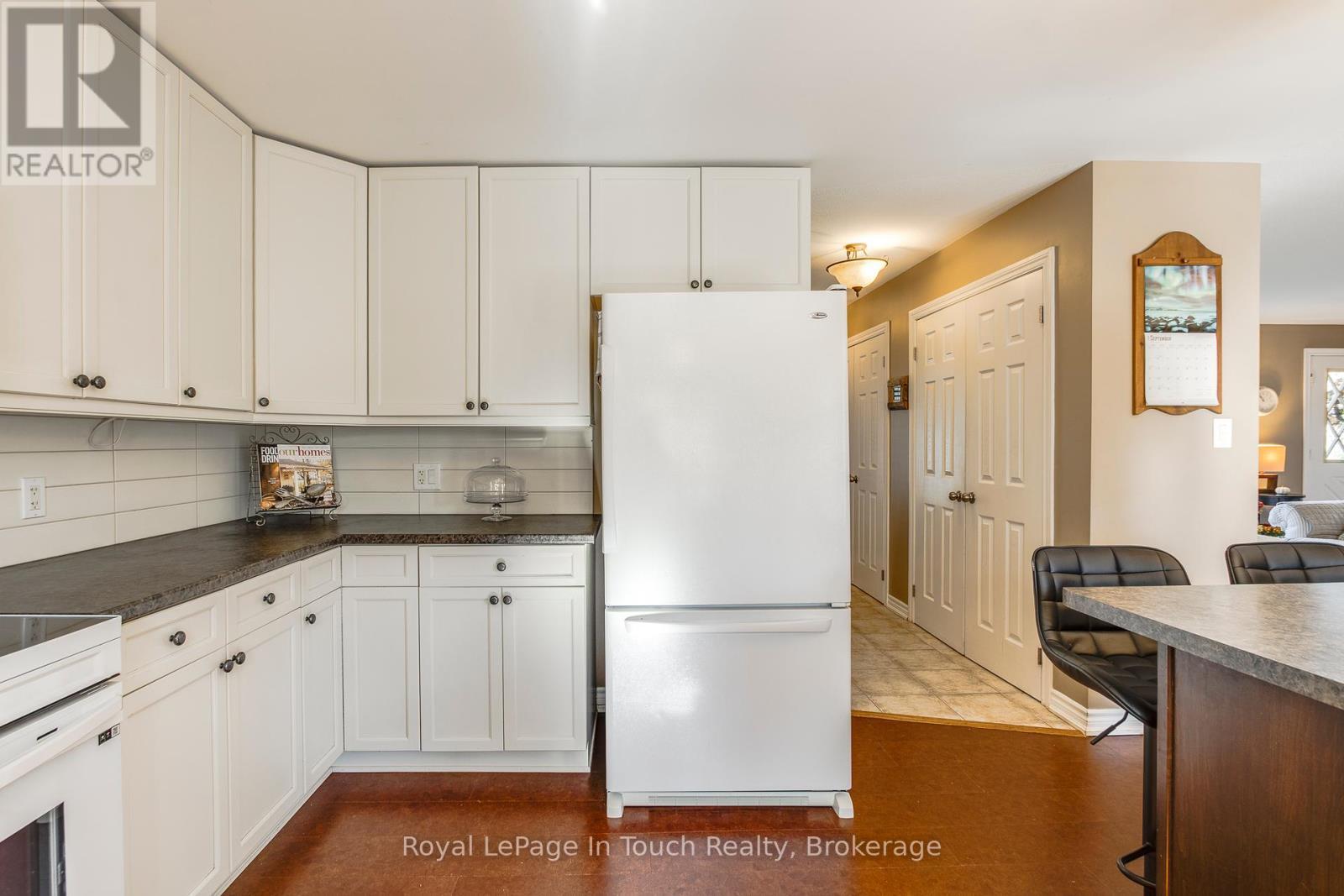 












1023 FLOS 4 ROAD W

,
Springwater,




Ontario
L0L2K0

