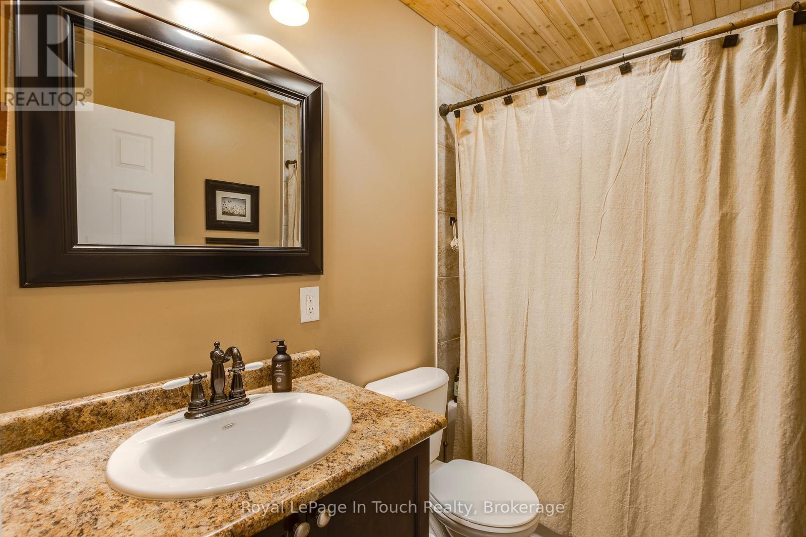 












1023 FLOS 4 ROAD W

,
Springwater,




Ontario
L0L2K0

