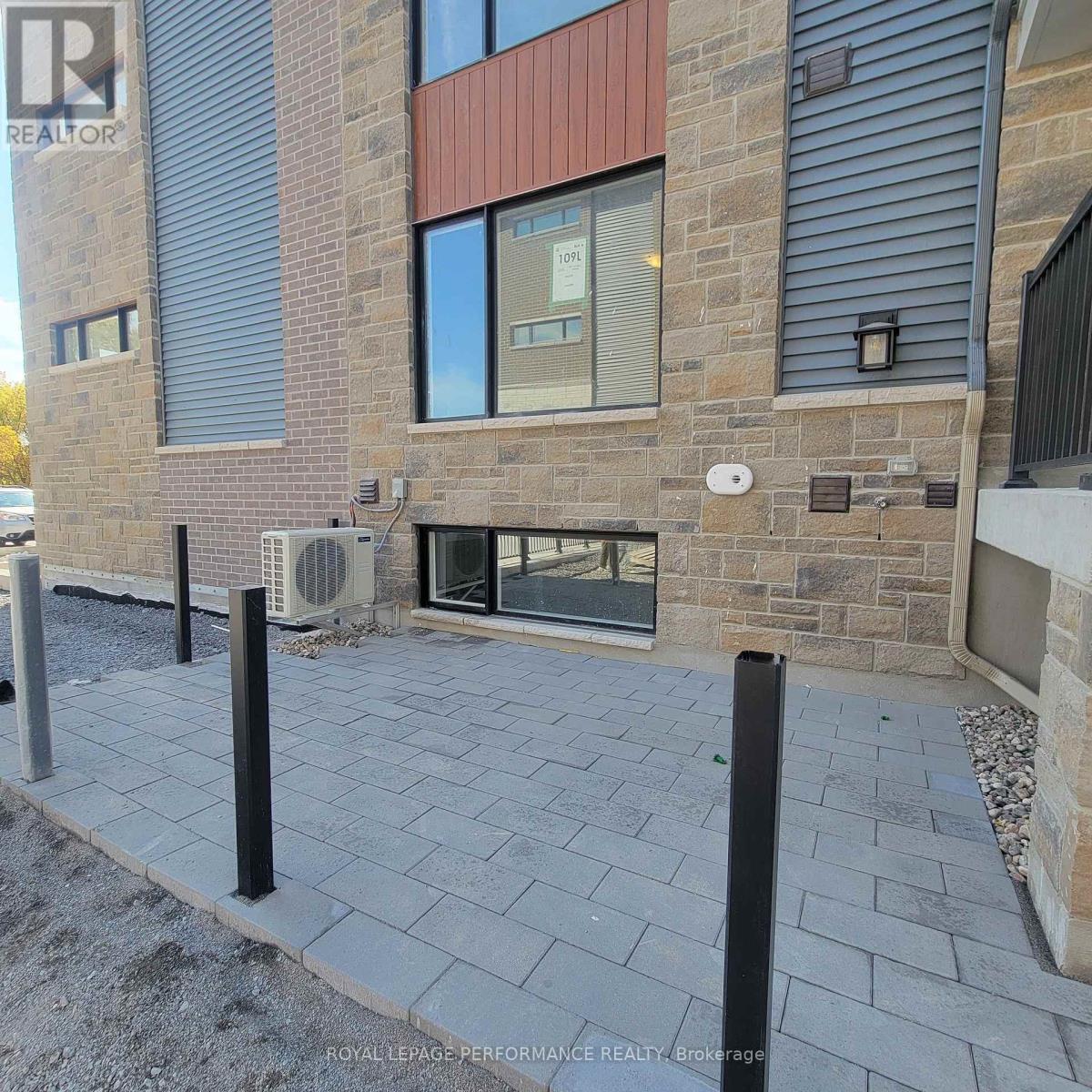 












801 ARCADIAN PRIVATE

,
Ottawa,




Ontario
K2T0S8

