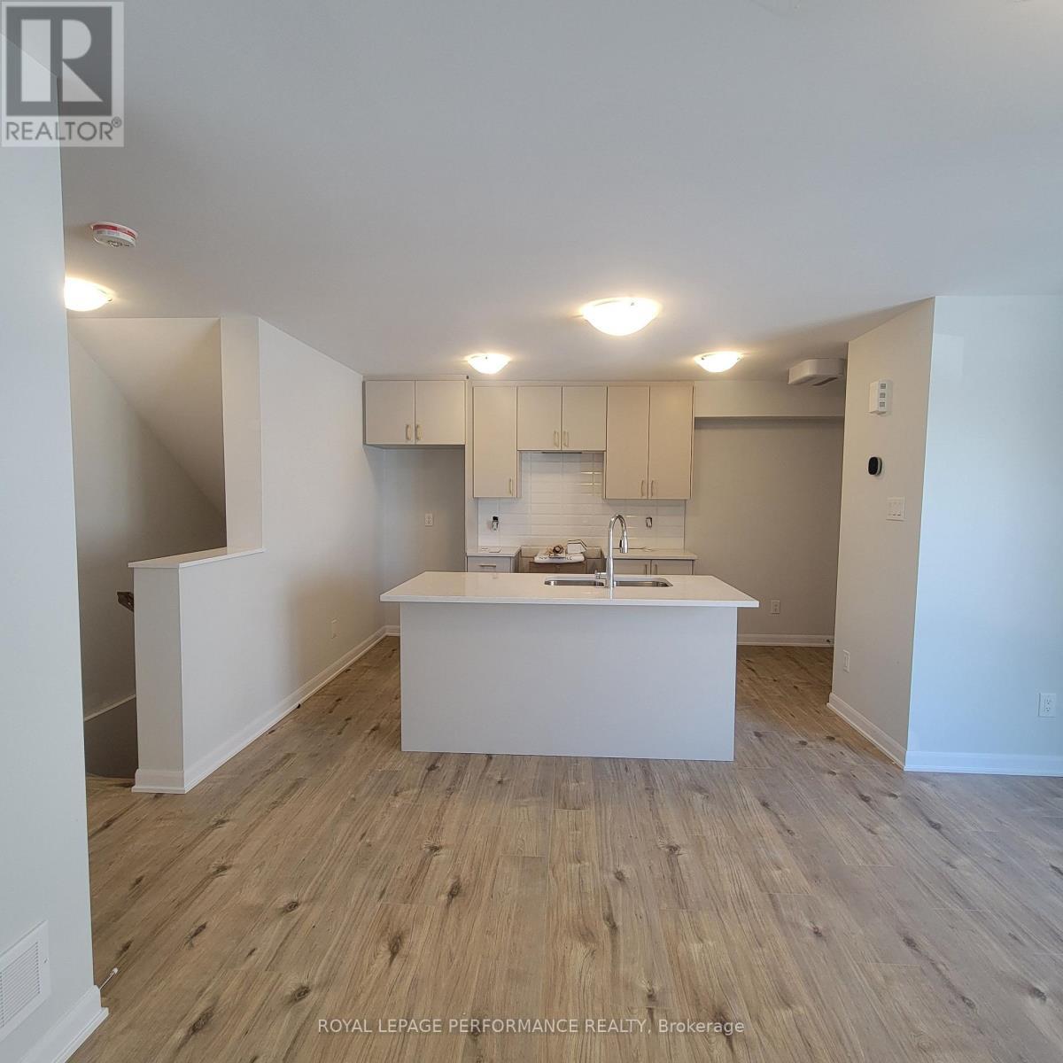












801 ARCADIAN PRIVATE

,
Ottawa,




Ontario
K2T0S8

