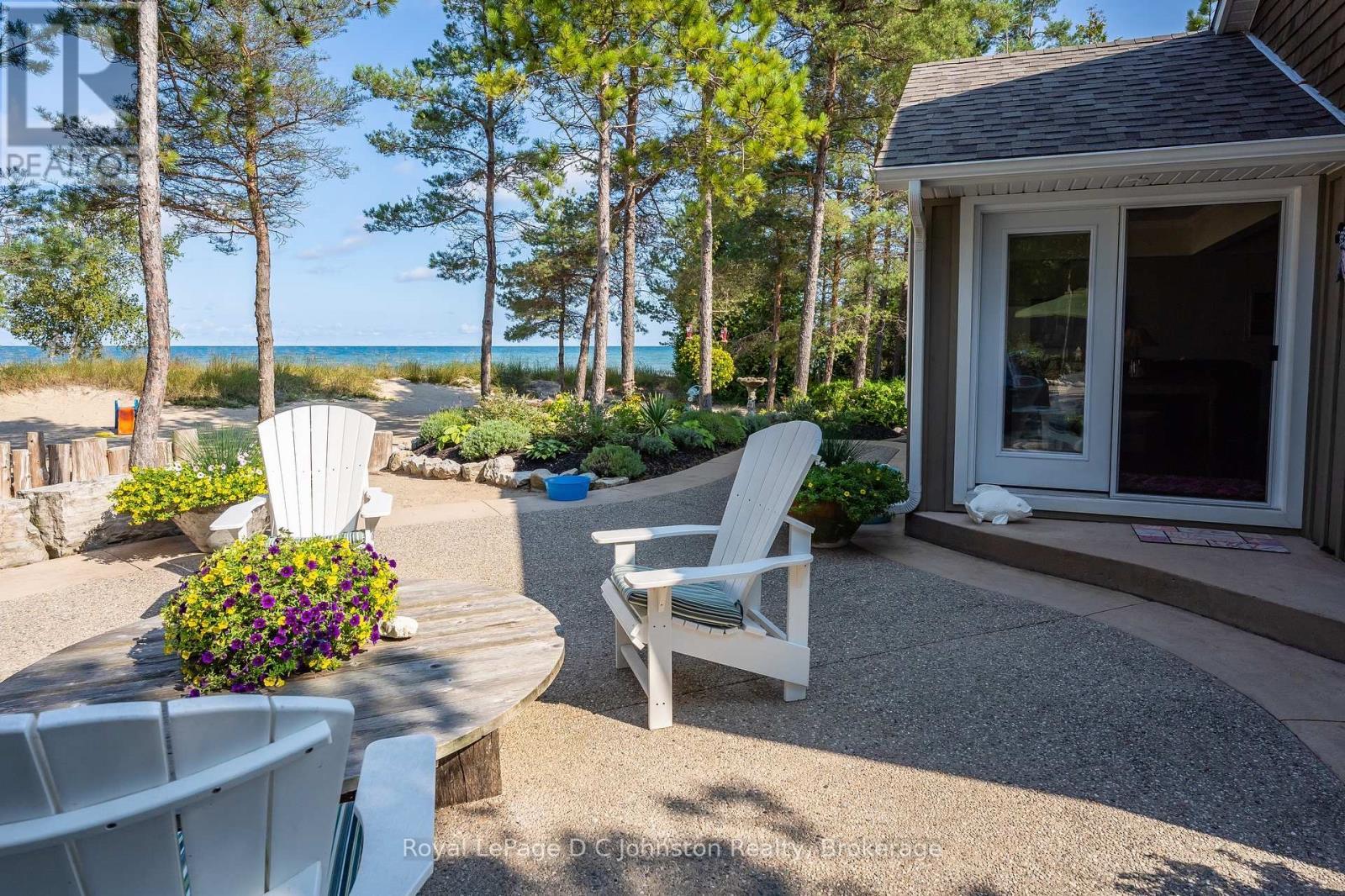 












103 SAUGEEN BEACH ROAD

,
Saugeen Shores,




Ontario
N0H2C5

