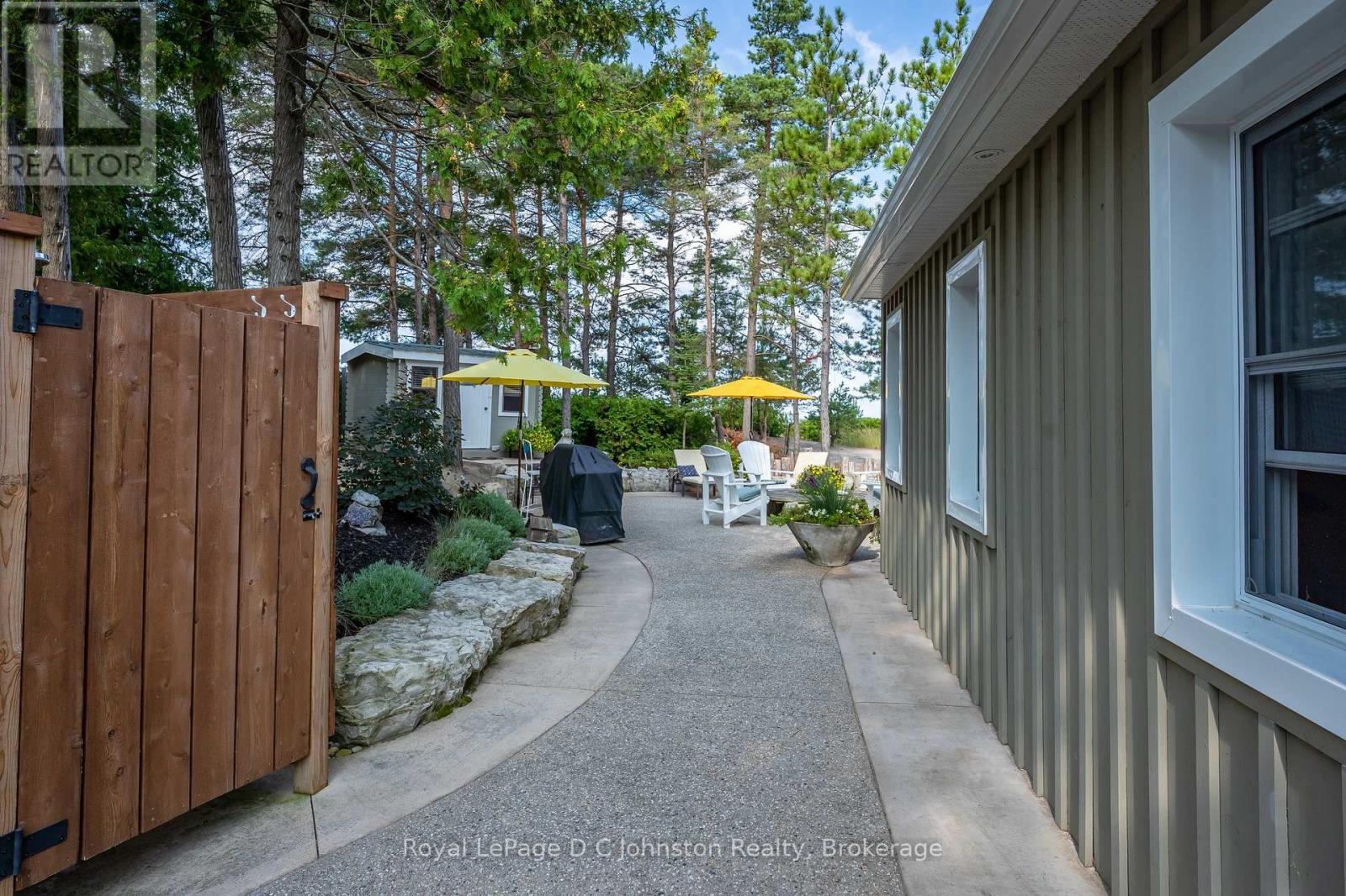 












103 SAUGEEN BEACH ROAD

,
Saugeen Shores,




Ontario
N0H2C5

