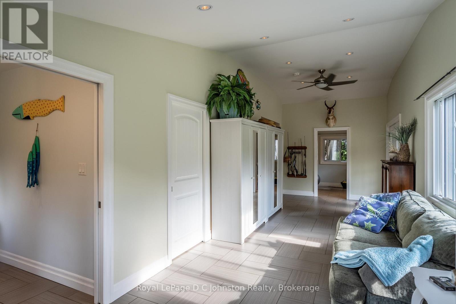 












103 SAUGEEN BEACH ROAD

,
Saugeen Shores,




Ontario
N0H2C5

