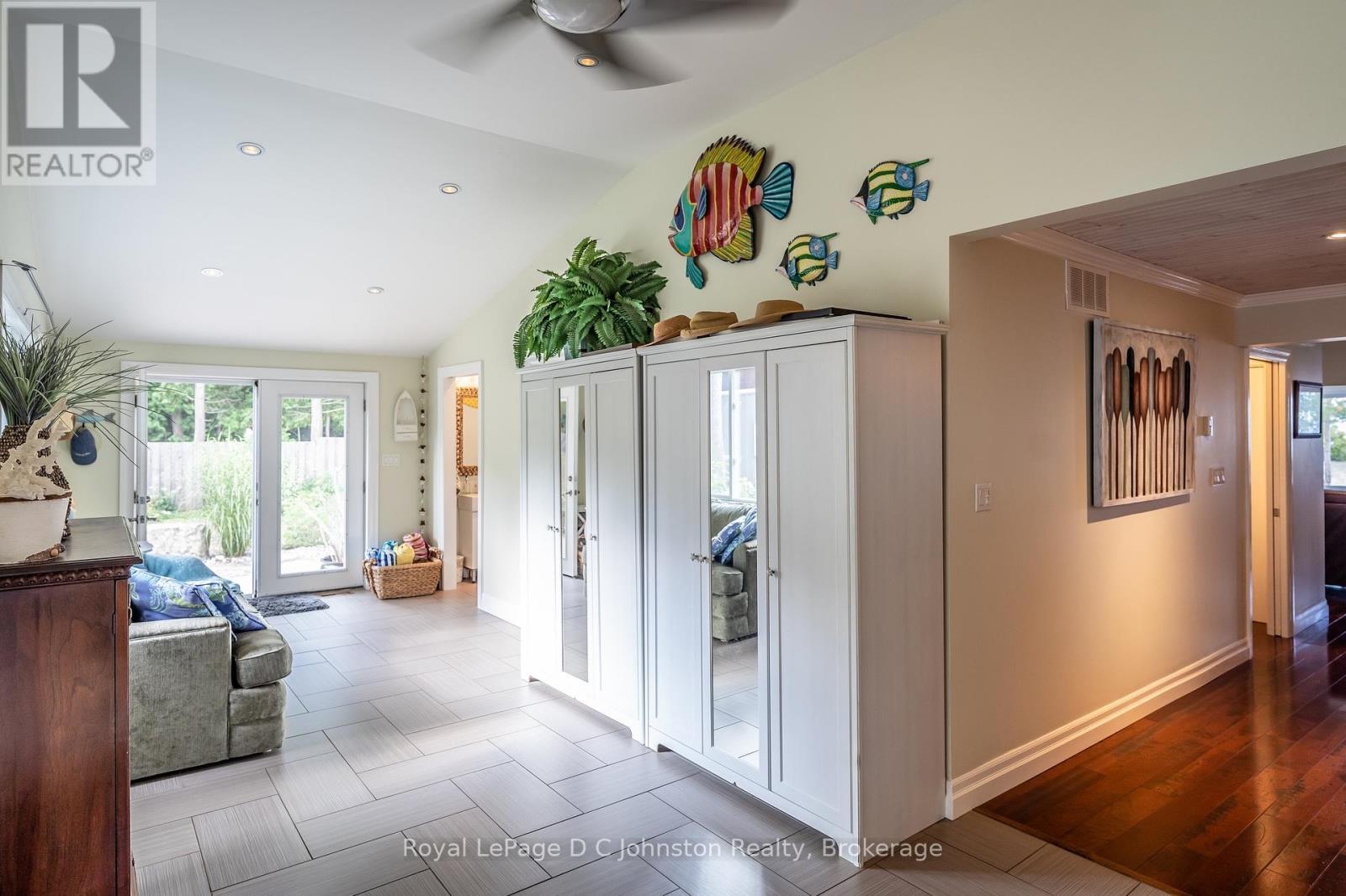 












103 SAUGEEN BEACH ROAD

,
Saugeen Shores,




Ontario
N0H2C5

