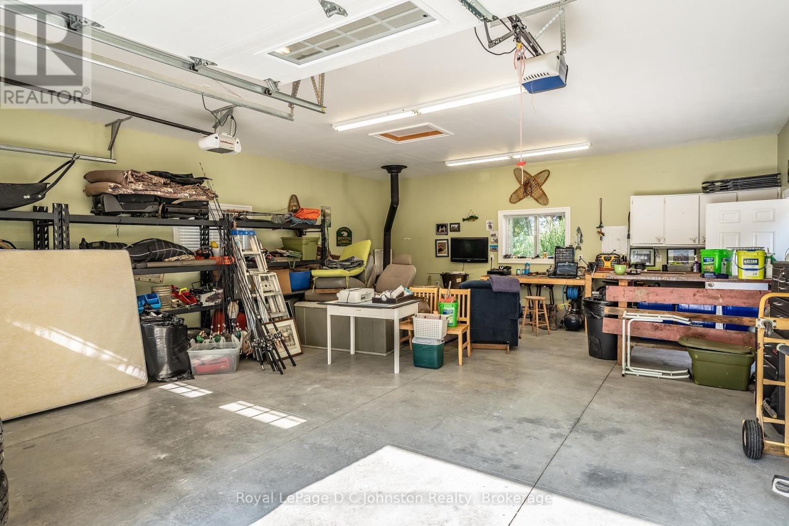 












103 SAUGEEN BEACH ROAD

,
Saugeen Shores,




Ontario
N0H2C5

