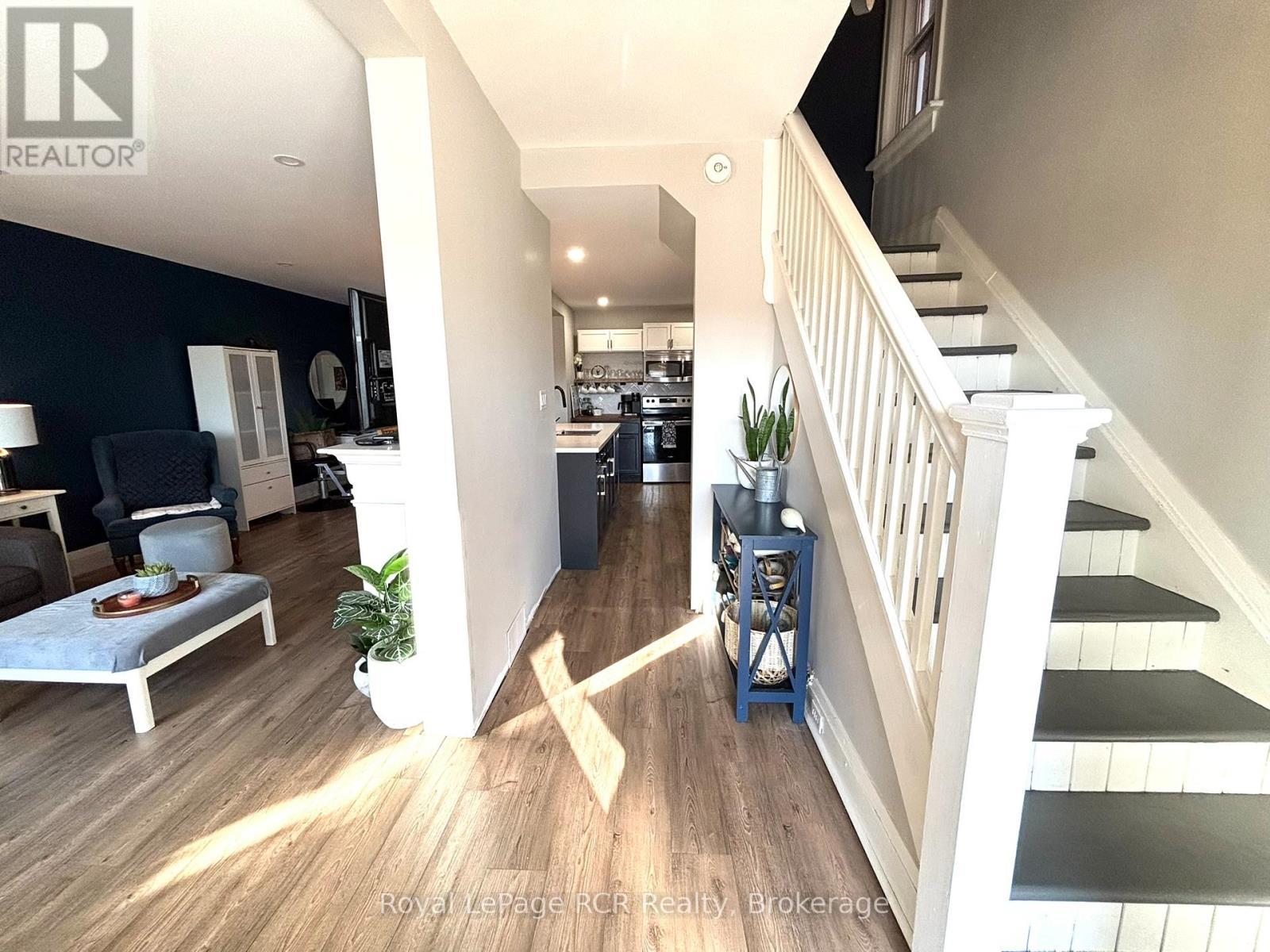 












1186 2ND AVENUE W

,
Owen Sound,




Ontario
N4K4N2

