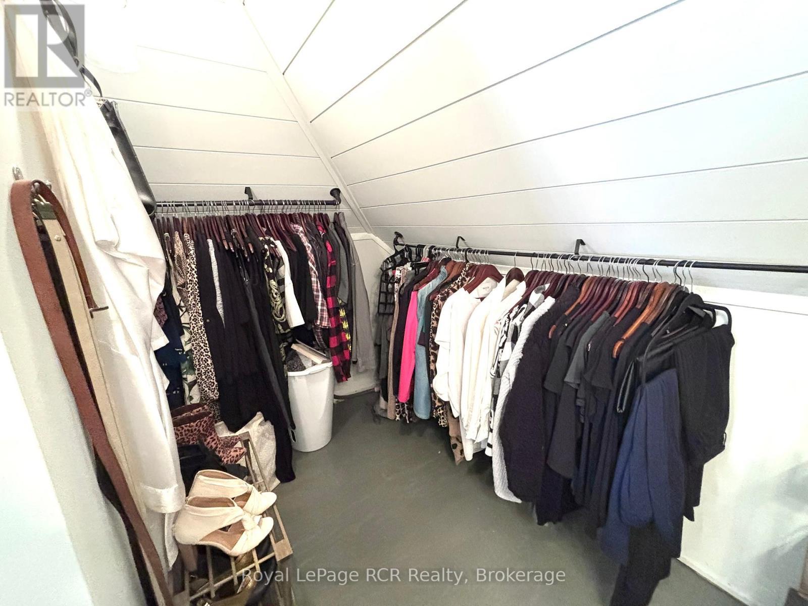 












1186 2ND AVENUE W

,
Owen Sound,




Ontario
N4K4N2

