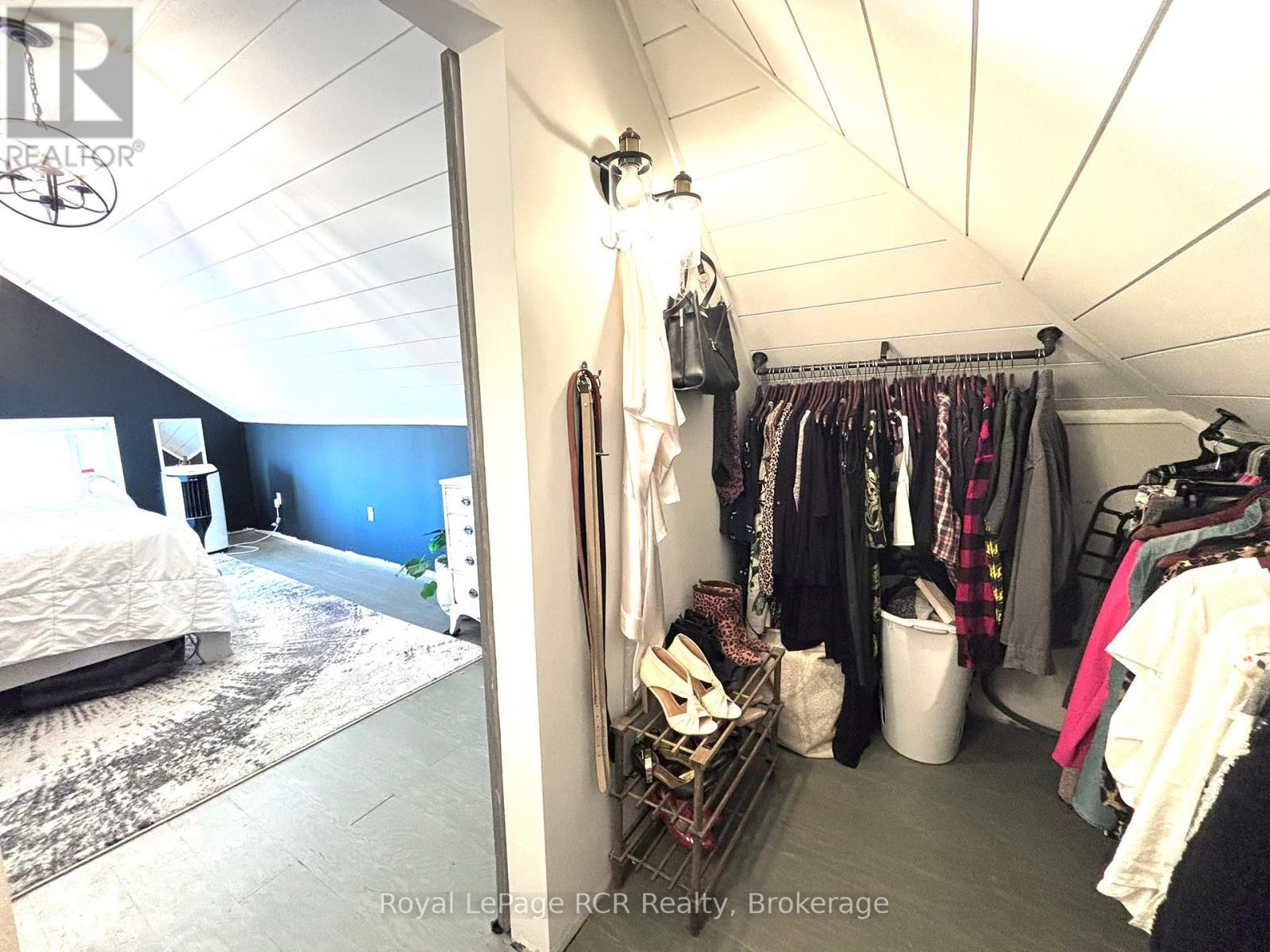 












1186 2ND AVENUE W

,
Owen Sound,




Ontario
N4K4N2

