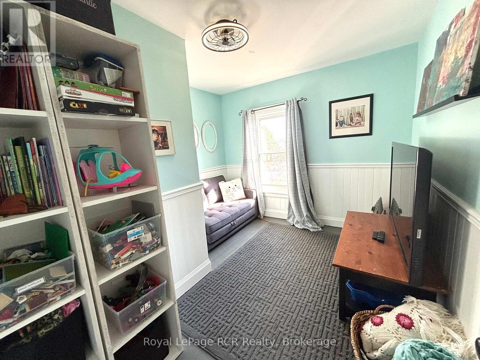 












1186 2ND AVENUE W

,
Owen Sound,




Ontario
N4K4N2

