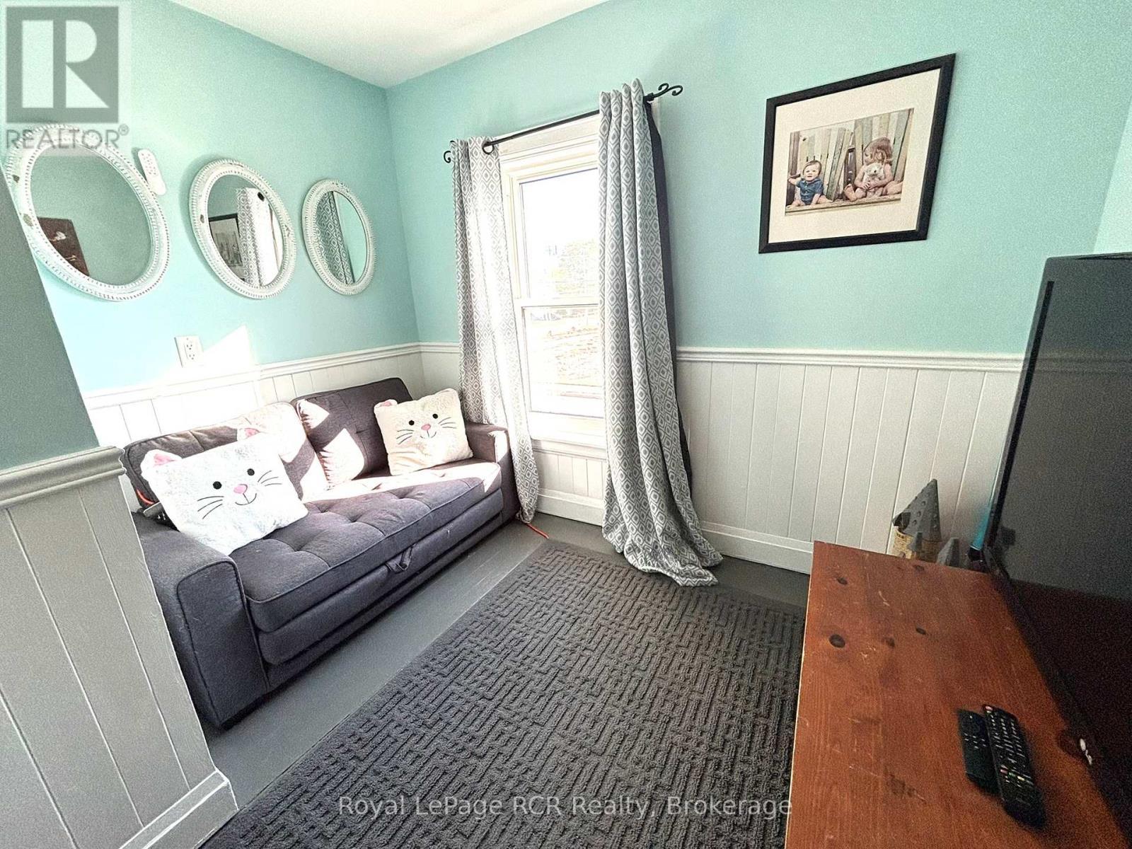 












1186 2ND AVENUE W

,
Owen Sound,




Ontario
N4K4N2

