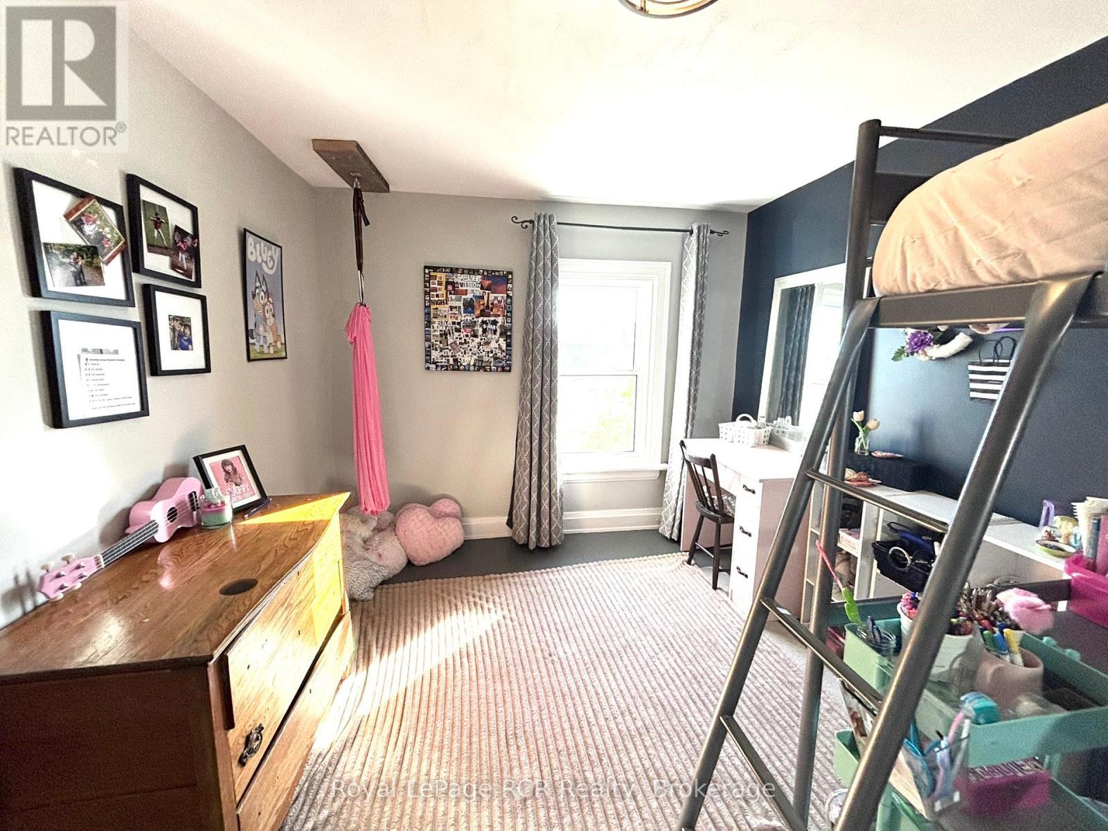 












1186 2ND AVENUE W

,
Owen Sound,




Ontario
N4K4N2

