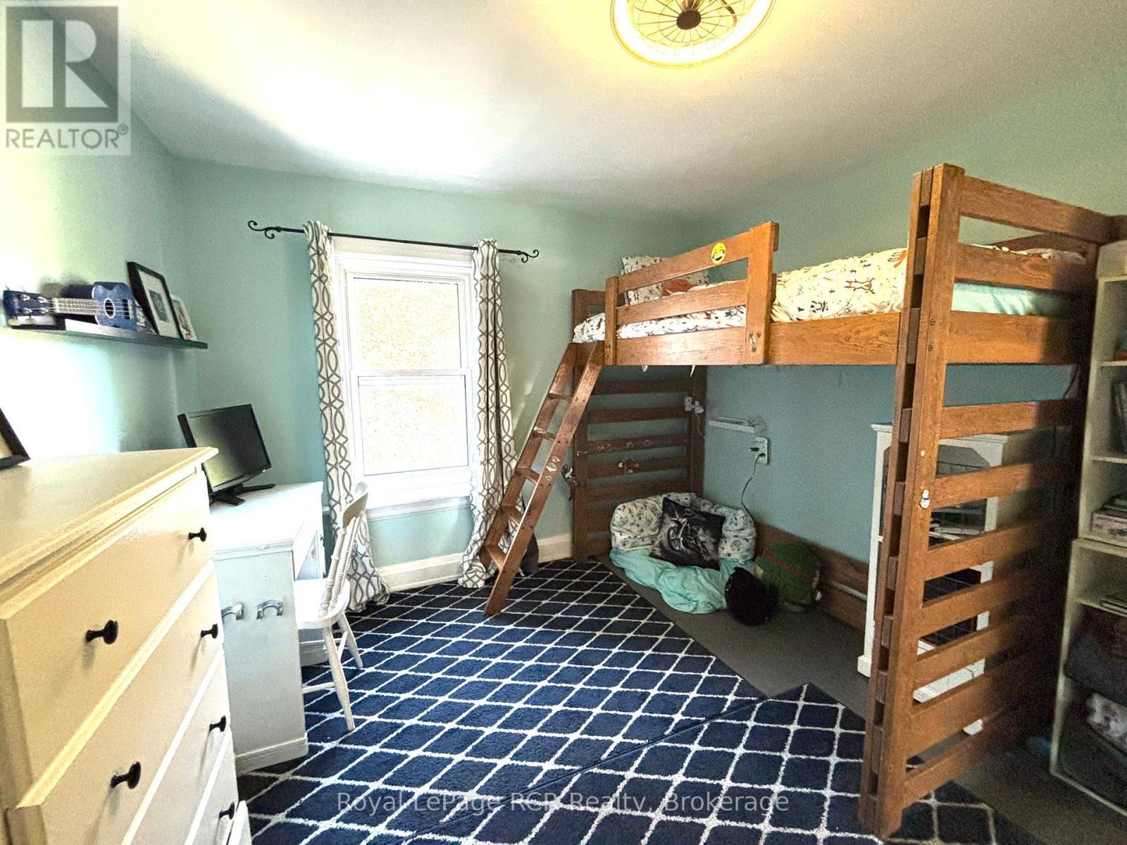 












1186 2ND AVENUE W

,
Owen Sound,




Ontario
N4K4N2

