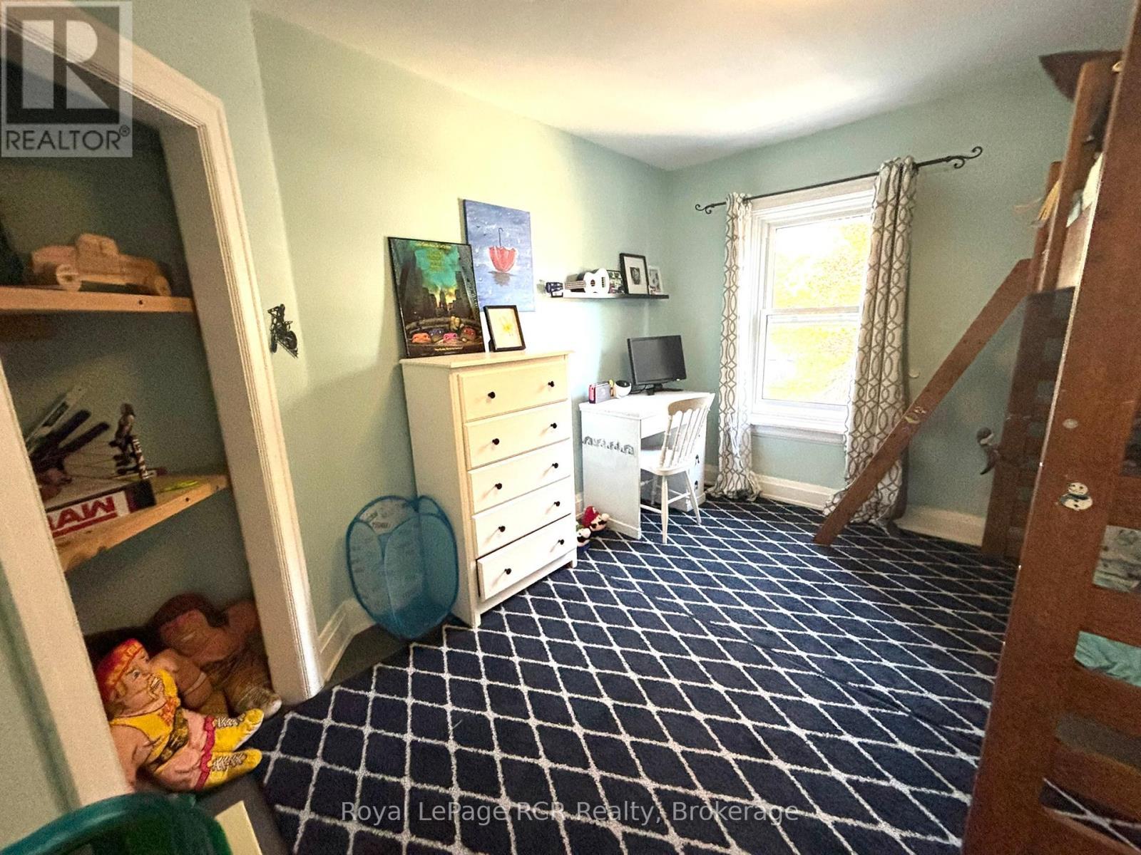 












1186 2ND AVENUE W

,
Owen Sound,




Ontario
N4K4N2

