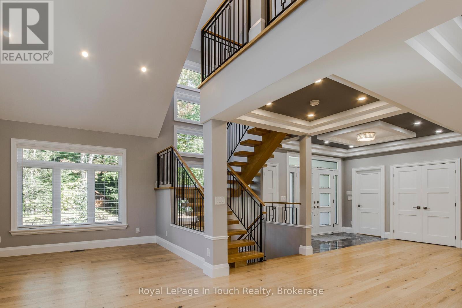 












9 BELCOURT CRESCENT

,
Tiny,




Ontario
L9M0M7

