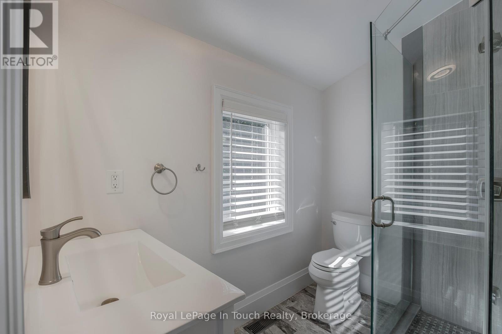 












9 BELCOURT CRESCENT

,
Tiny,




Ontario
L9M0M7

