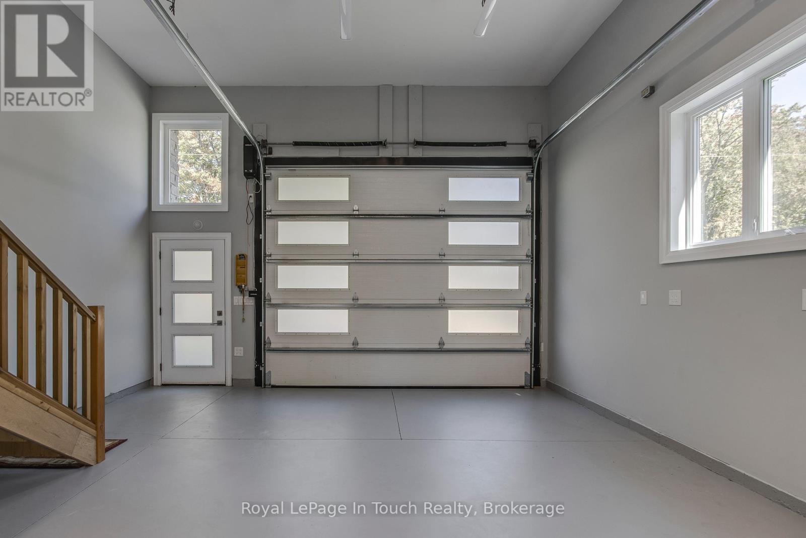 












9 BELCOURT CRESCENT

,
Tiny,




Ontario
L9M0M7

