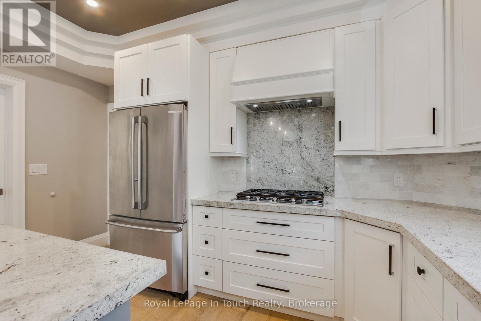 












9 BELCOURT CRESCENT

,
Tiny,




Ontario
L9M0M7

