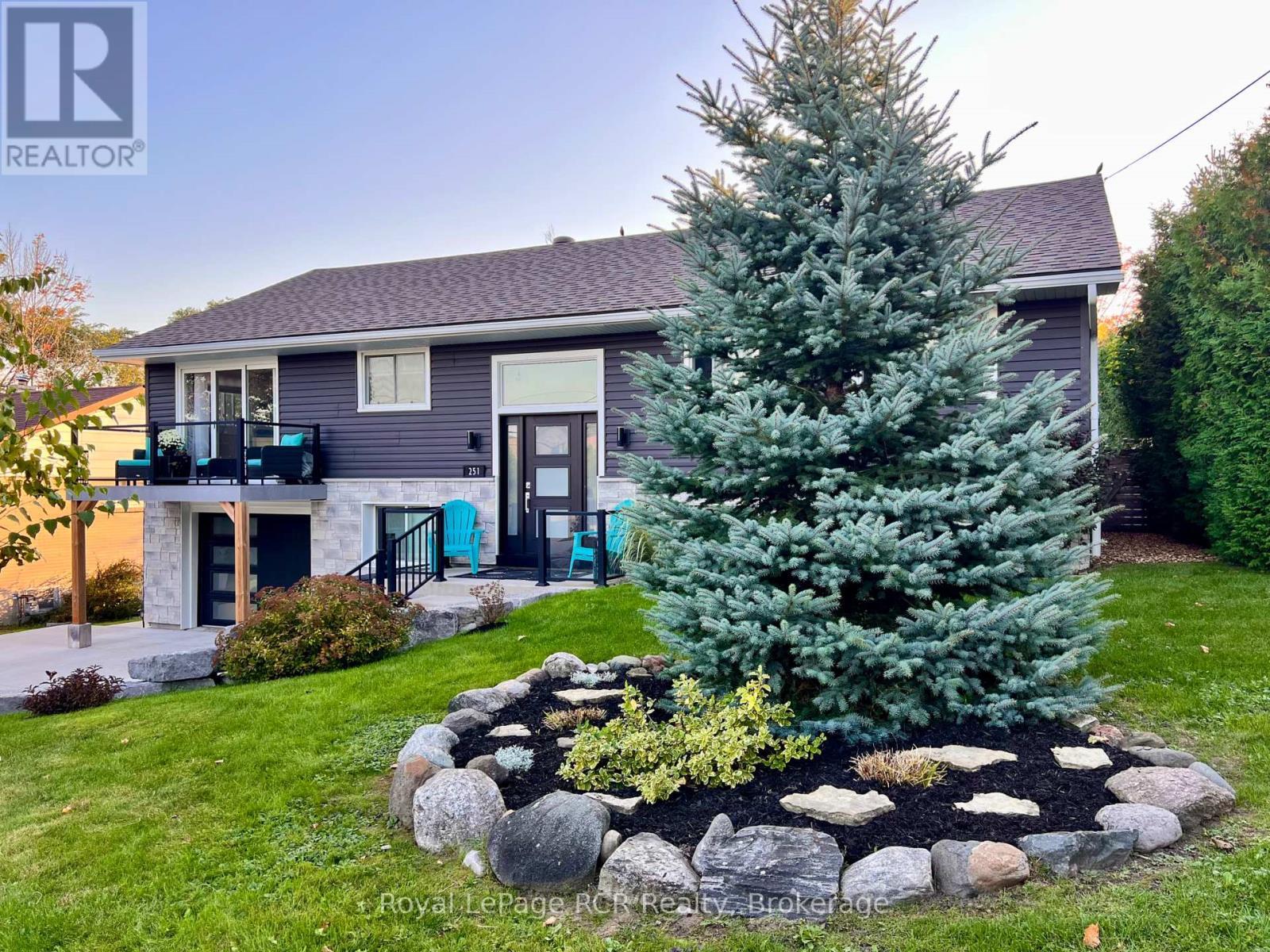 












251 PEARSON STREET

,
Meaford,




Ontario
N4L1L6

