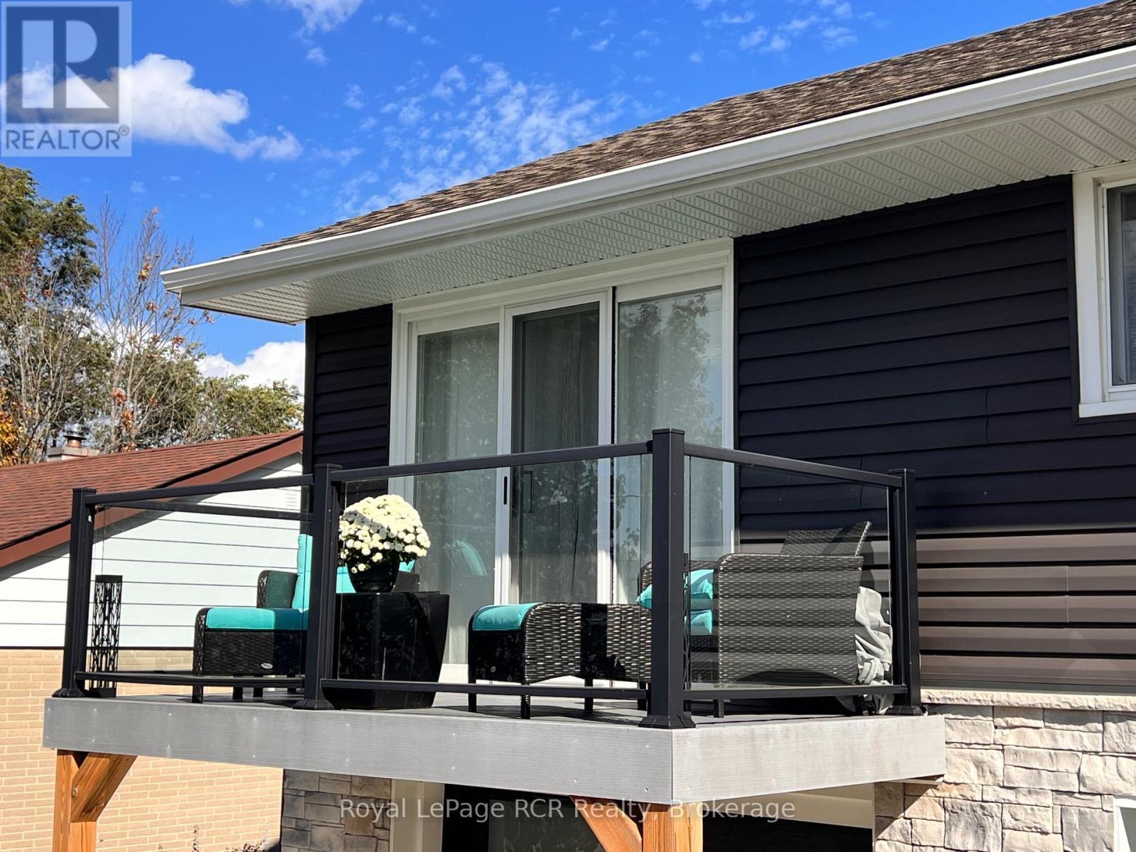 












251 PEARSON STREET

,
Meaford,




Ontario
N4L1L6

