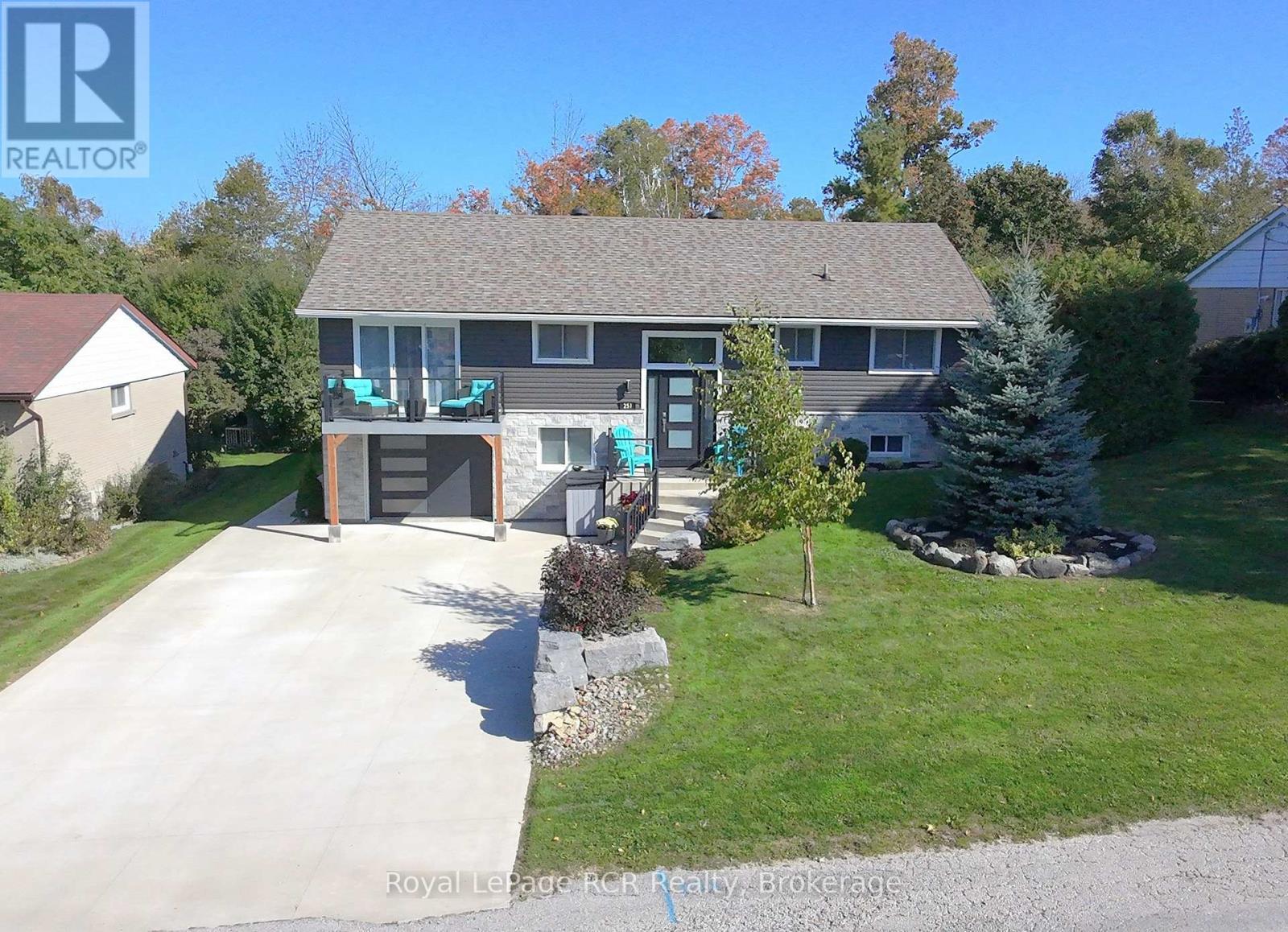 












251 PEARSON STREET

,
Meaford,




Ontario
N4L1L6

