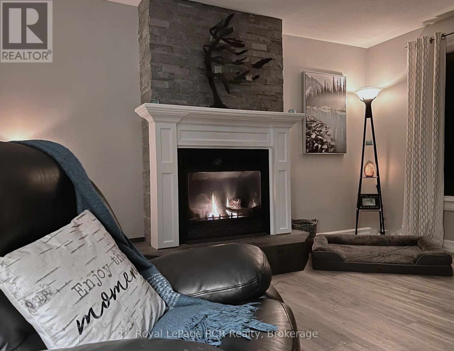 












251 PEARSON STREET

,
Meaford,




Ontario
N4L1L6

