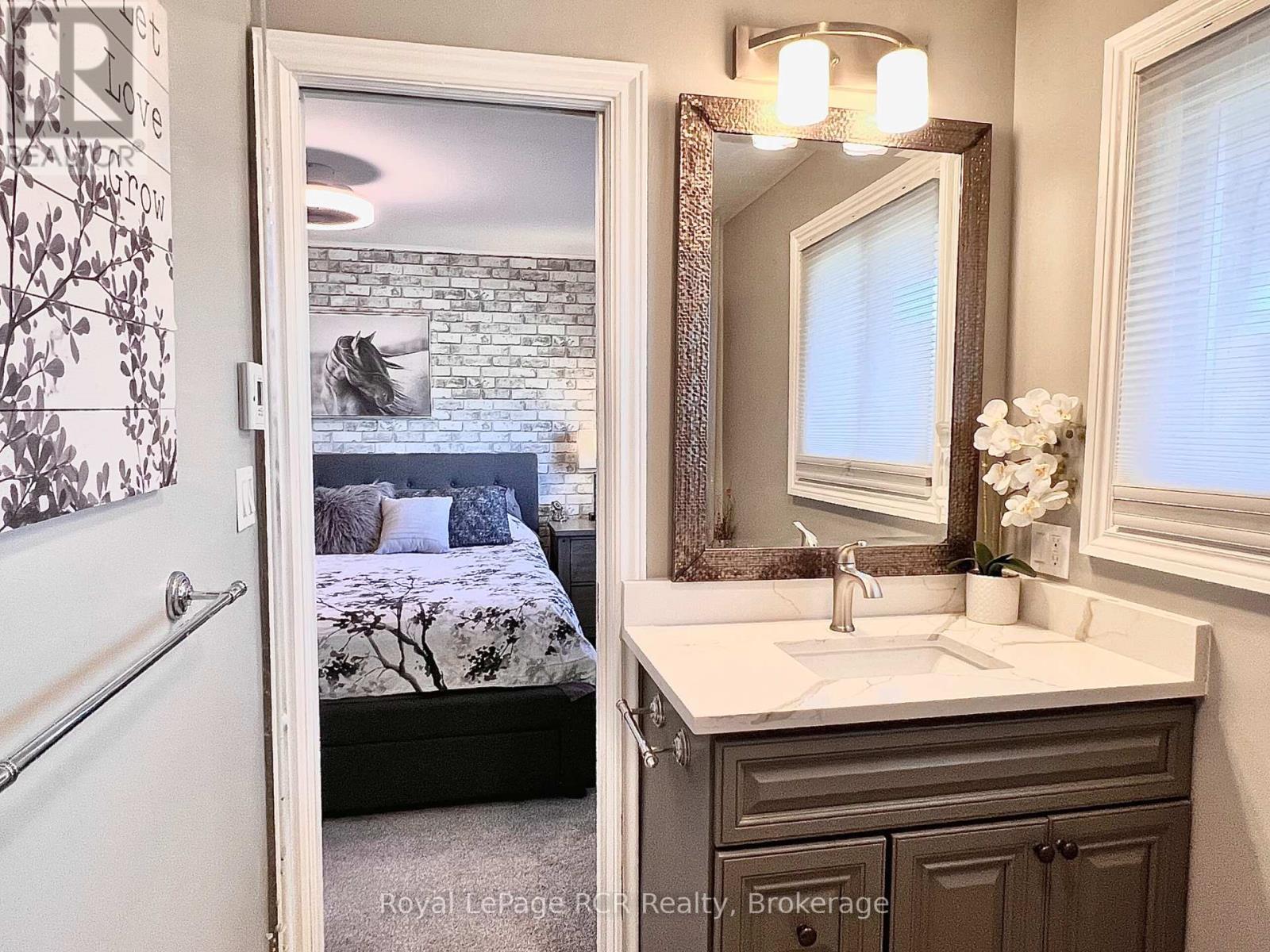 












251 PEARSON STREET

,
Meaford,




Ontario
N4L1L6

