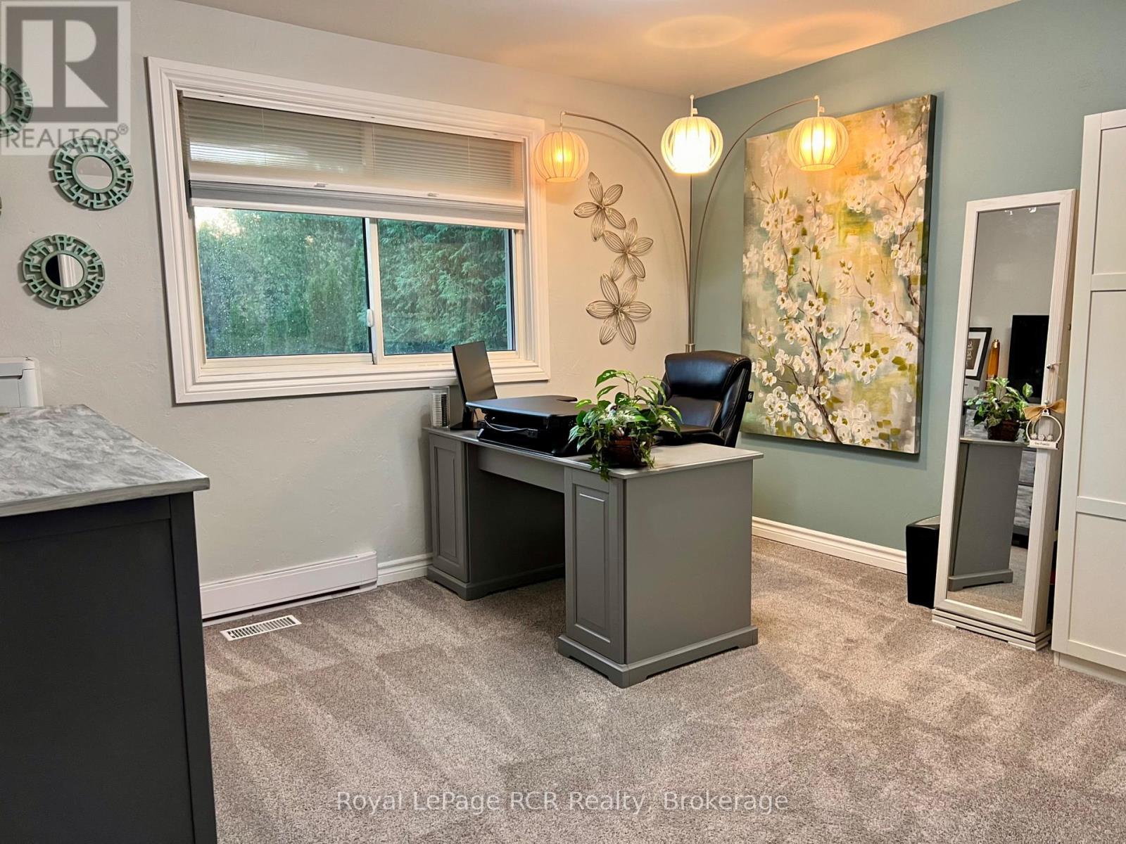 












251 PEARSON STREET

,
Meaford,




Ontario
N4L1L6

