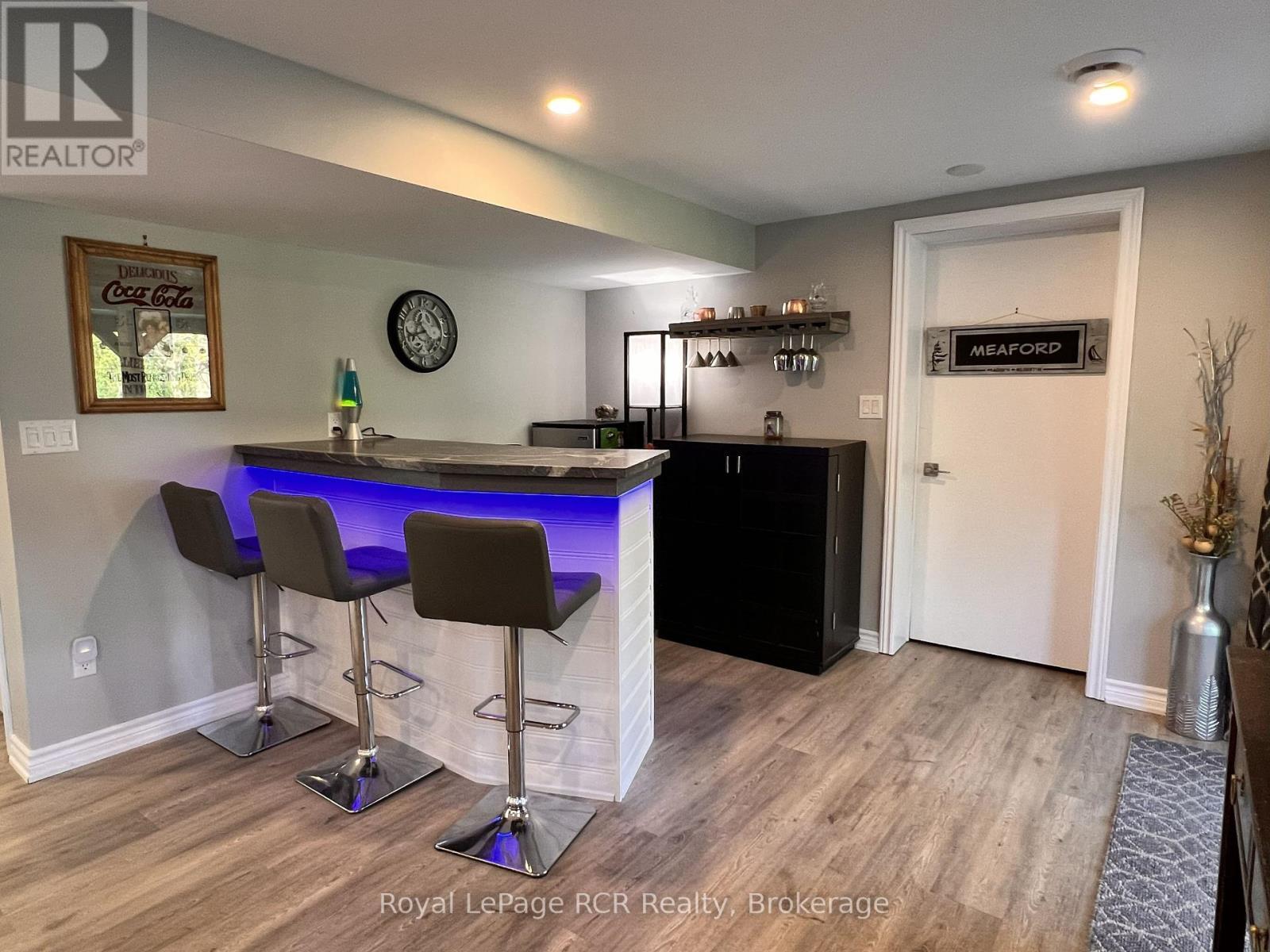 












251 PEARSON STREET

,
Meaford,




Ontario
N4L1L6

