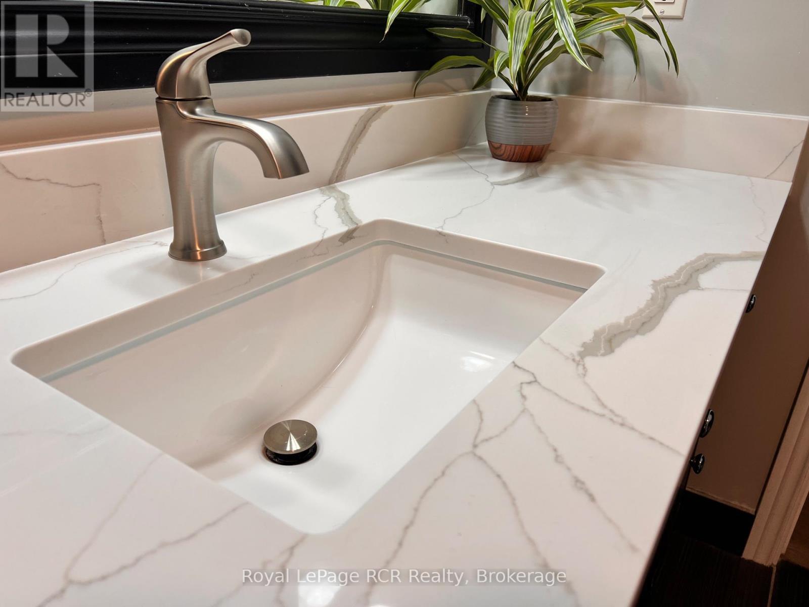 












251 PEARSON STREET

,
Meaford,




Ontario
N4L1L6

