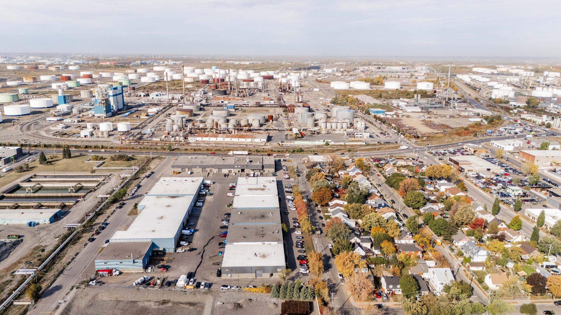 









11000


Rue Sherbrooke E.

, B19,
Montréal-Est,




QC
H1B5W1

