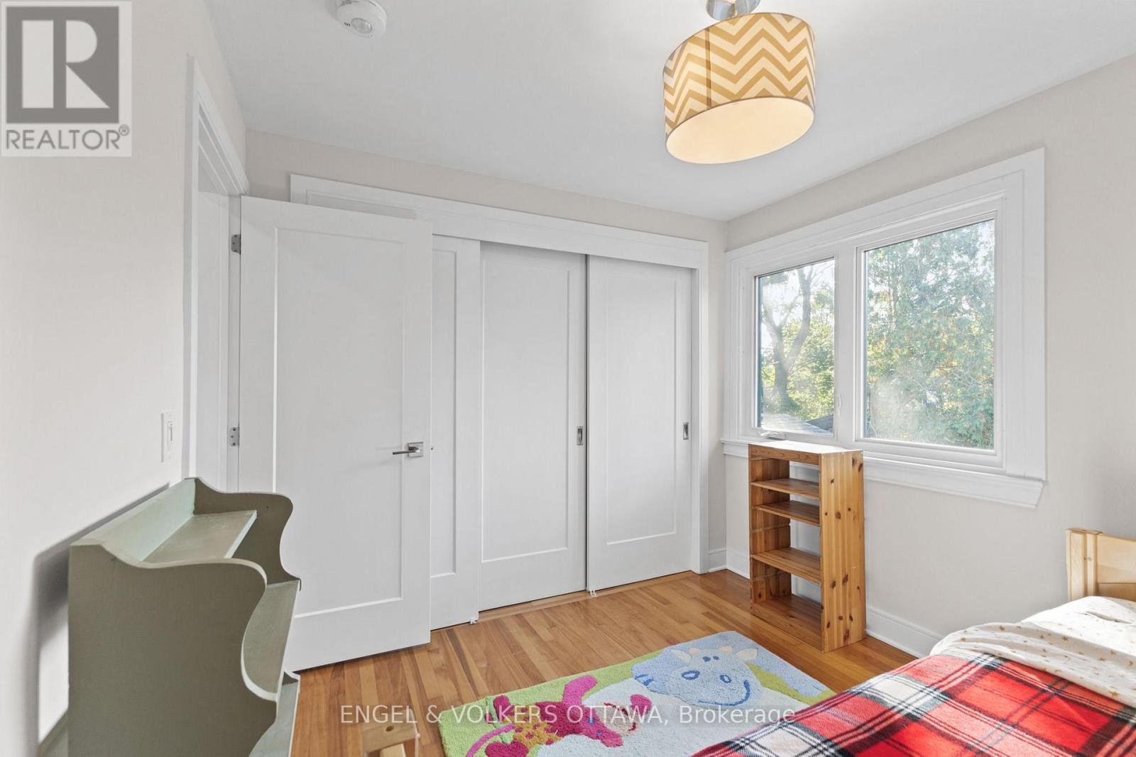 826 Quinlan Road, Ottawa, ON - Indoor Photo Showing Bedroom