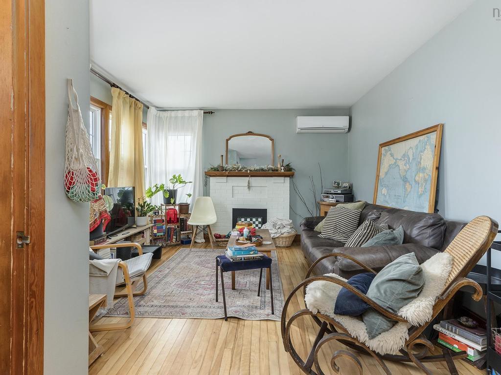 












7142 Abbott Drive

,
Halifax,




NS
B3L 2L7

