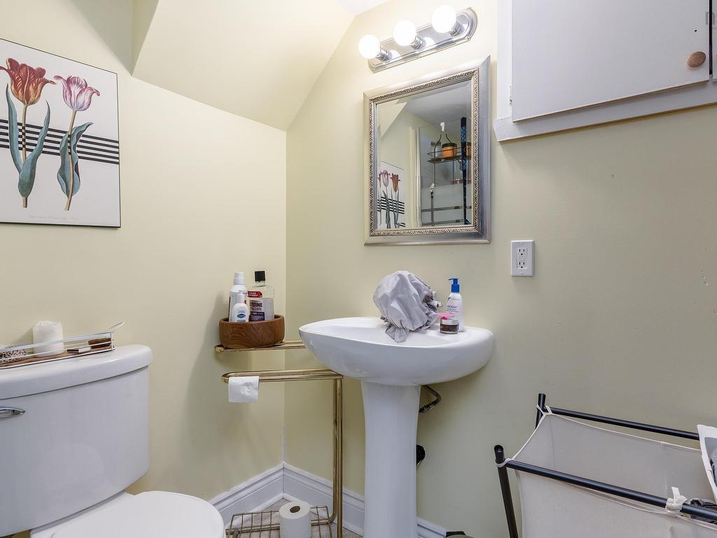 












7142 Abbott Drive

,
Halifax,




NS
B3L 2L7

