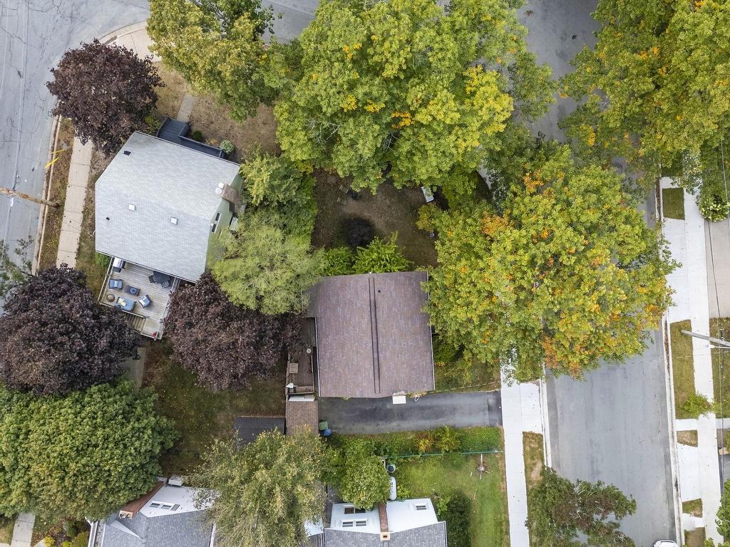 












7142 Abbott Drive

,
Halifax,




NS
B3L 2L7

